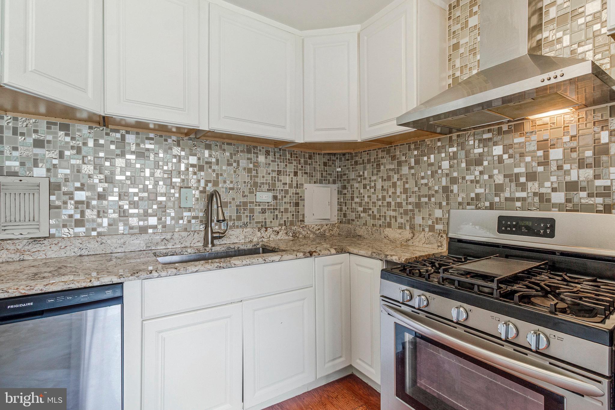 THE SEASONS - Residential