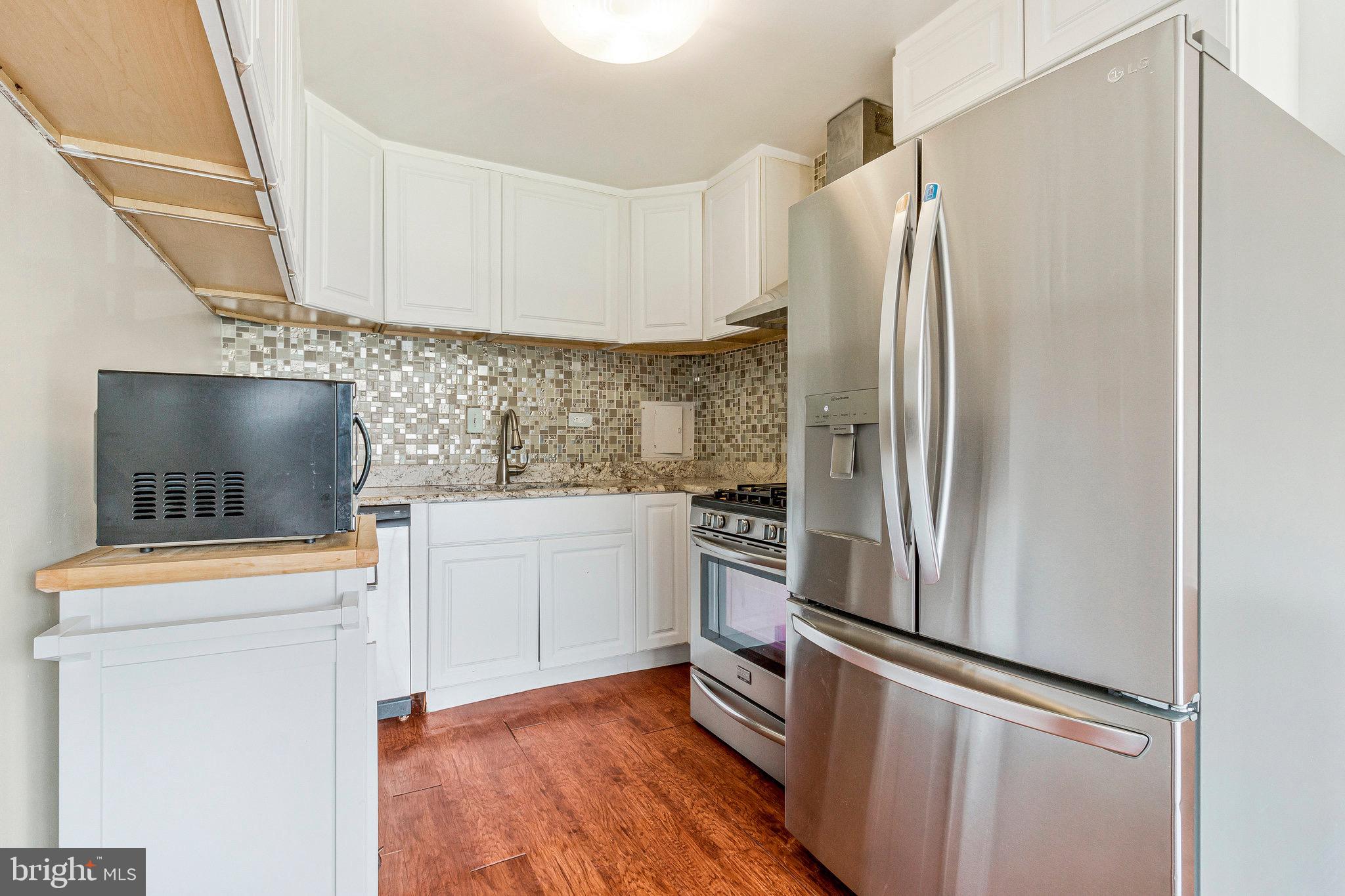 THE SEASONS - Residential