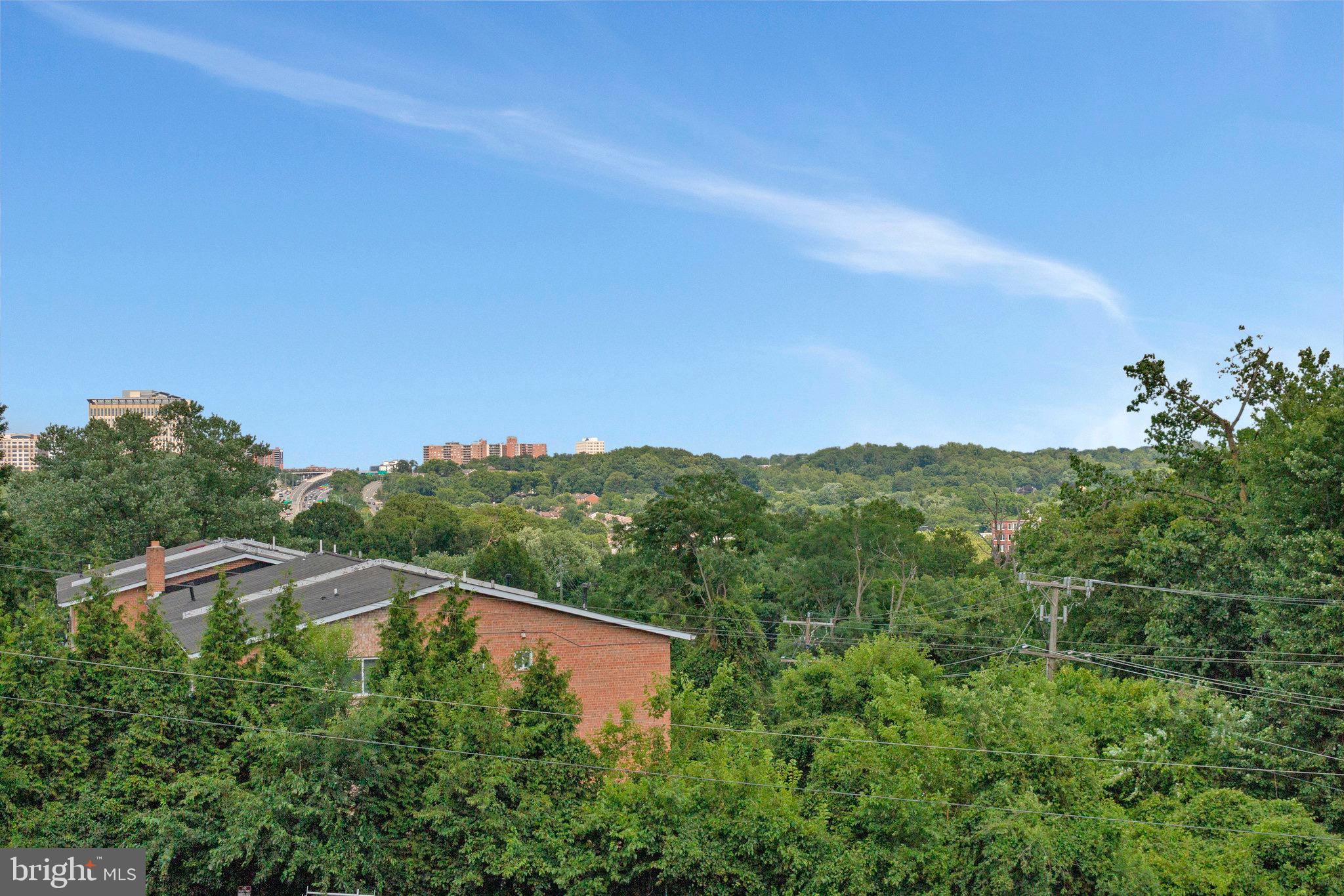 THE SEASONS - Residential