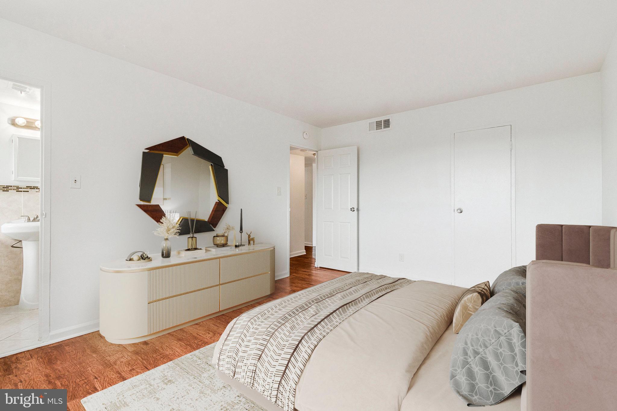 THE SEASONS - Residential