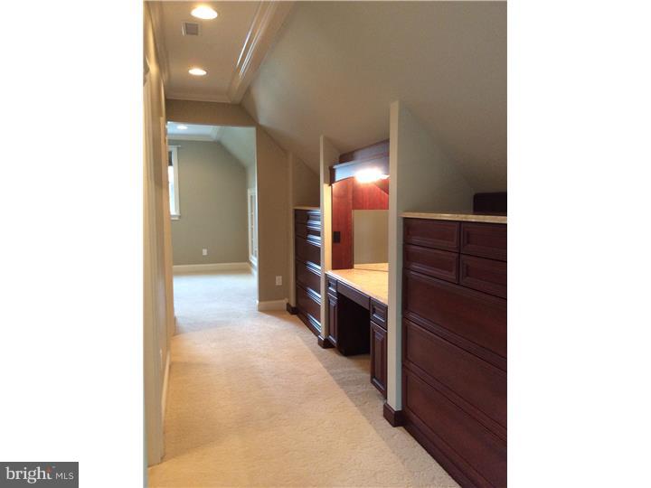 HIDDEN CREEK - Residential
