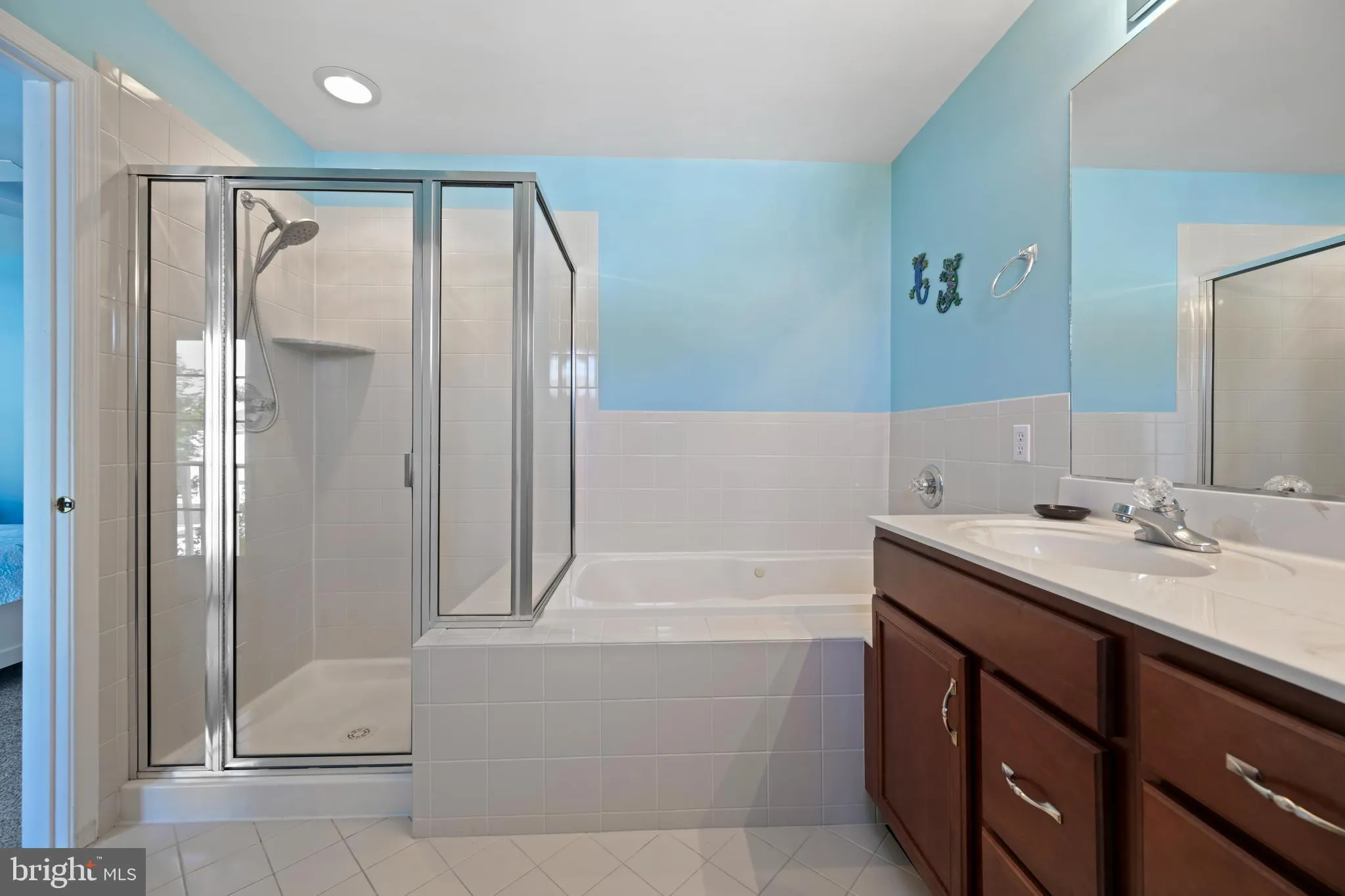 Ocean View, Delaware 19970, United States, 3 Bedrooms Bedrooms, ,3 BathroomsBathrooms,Residential,Active,216722