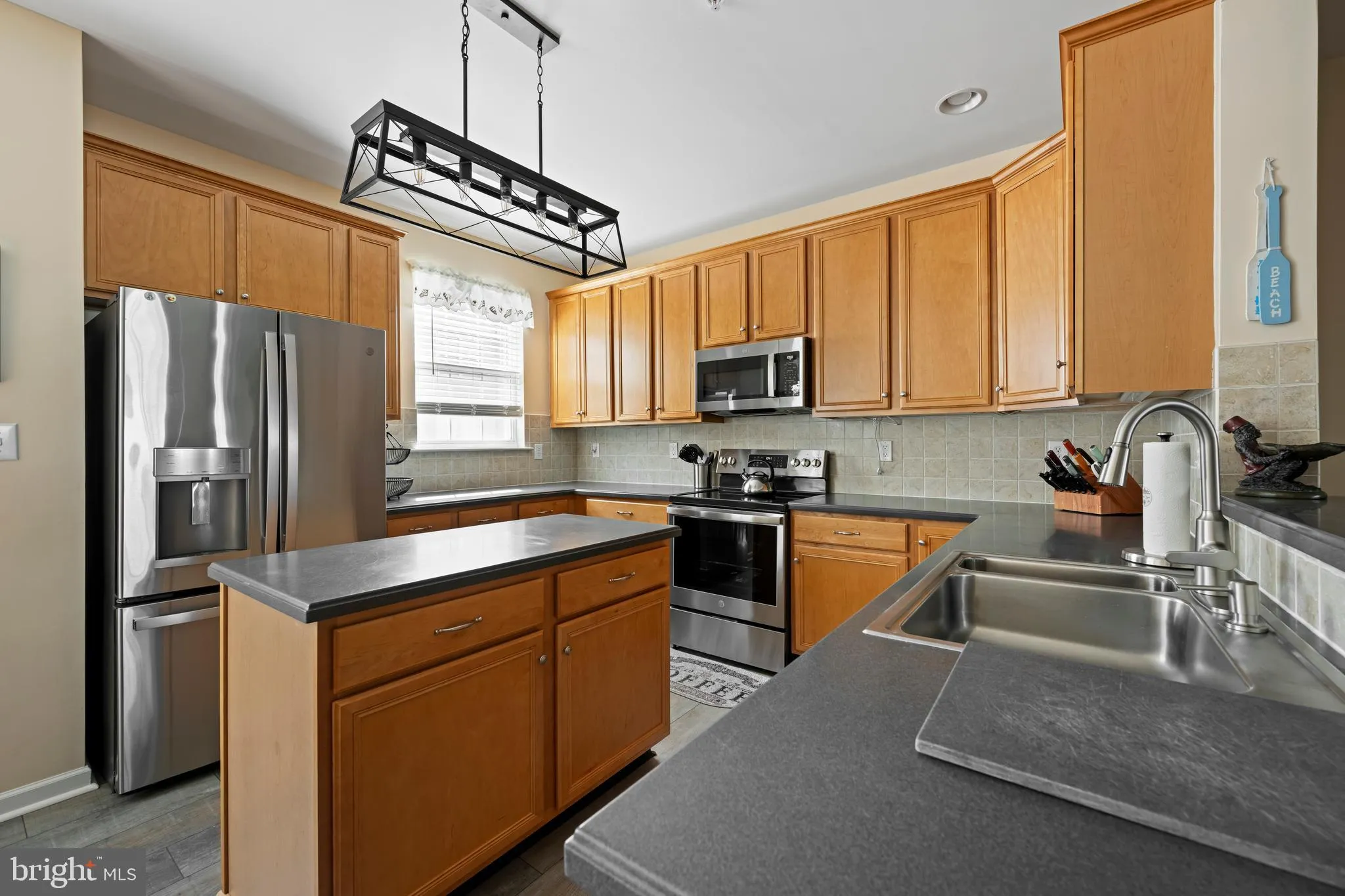 Ocean View, Delaware 19970, United States, 3 Bedrooms Bedrooms, ,3 BathroomsBathrooms,Residential,Active,216722