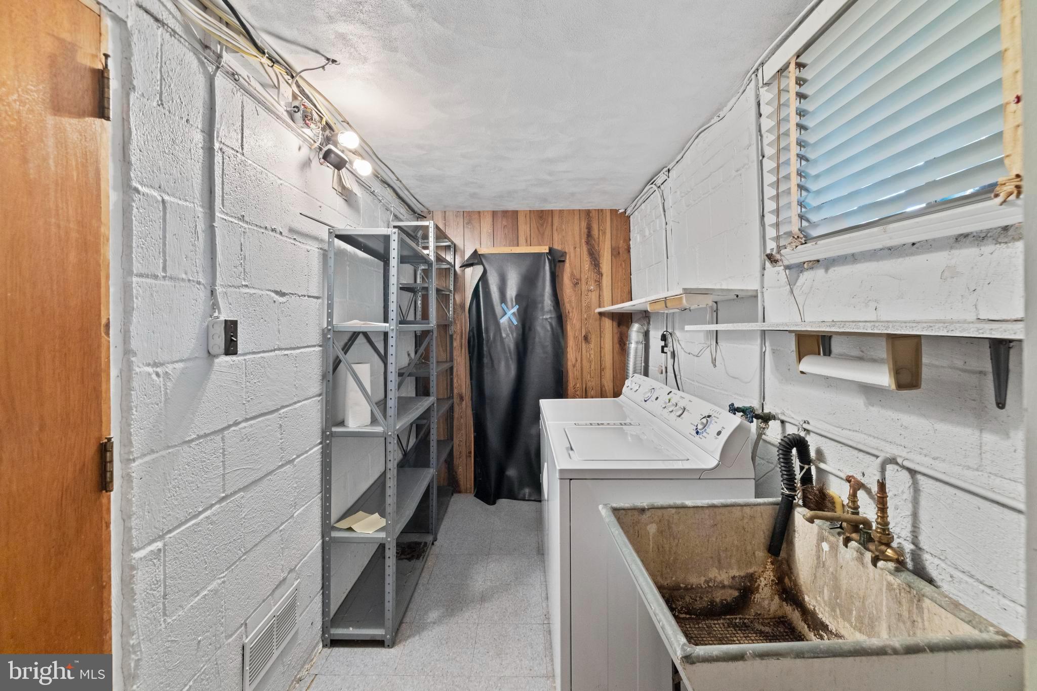 GOLF CLUB MANOR - Residential