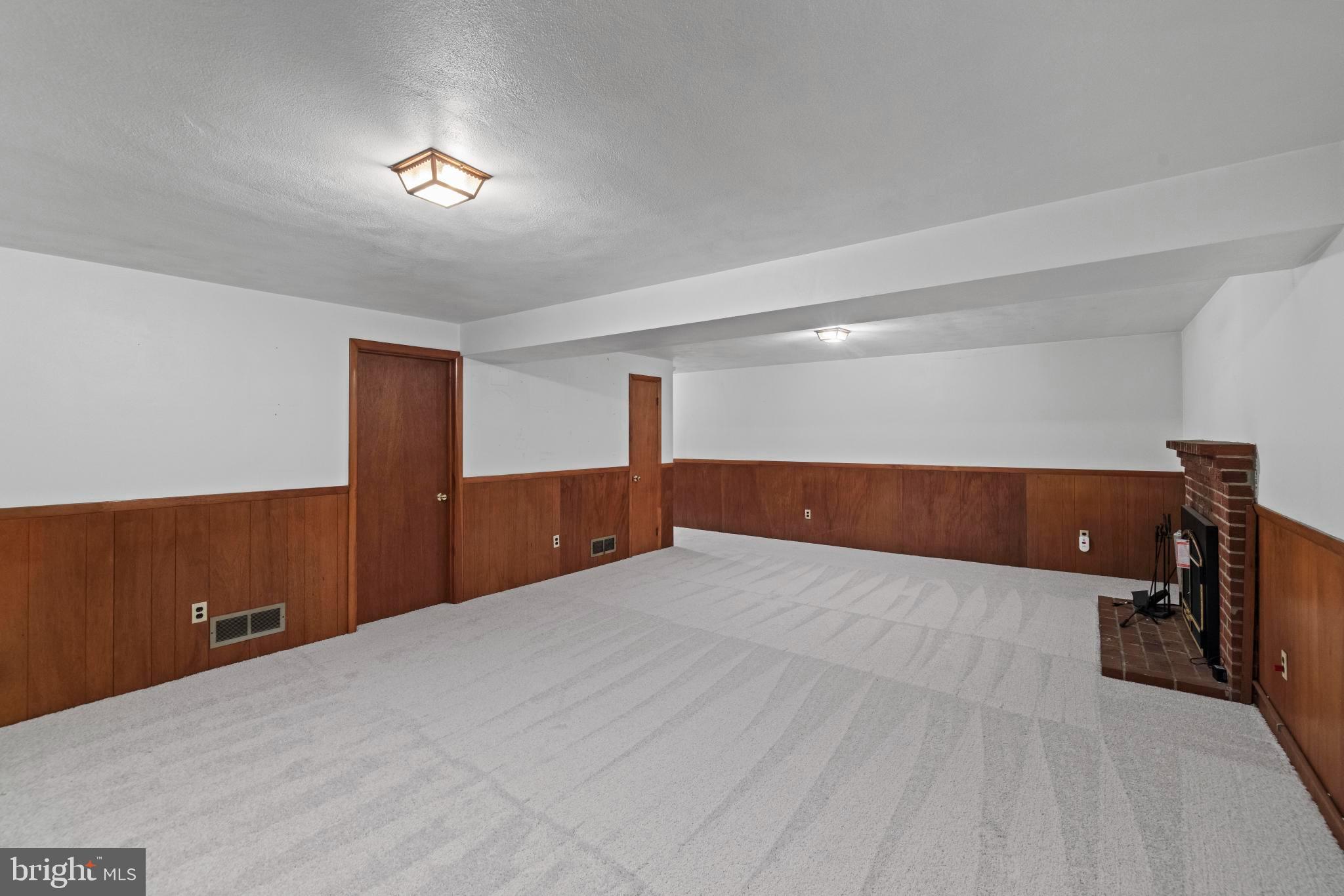 GOLF CLUB MANOR - Residential