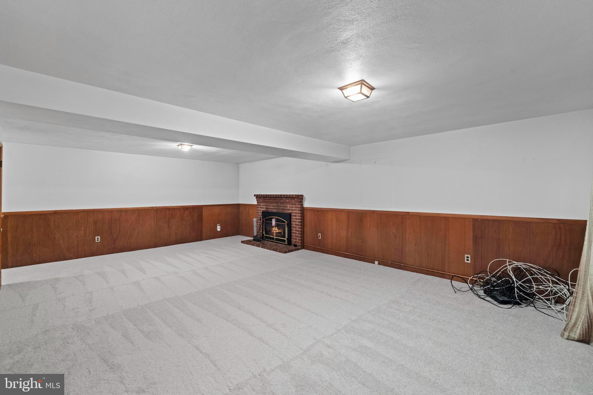 GOLF CLUB MANOR - Residential