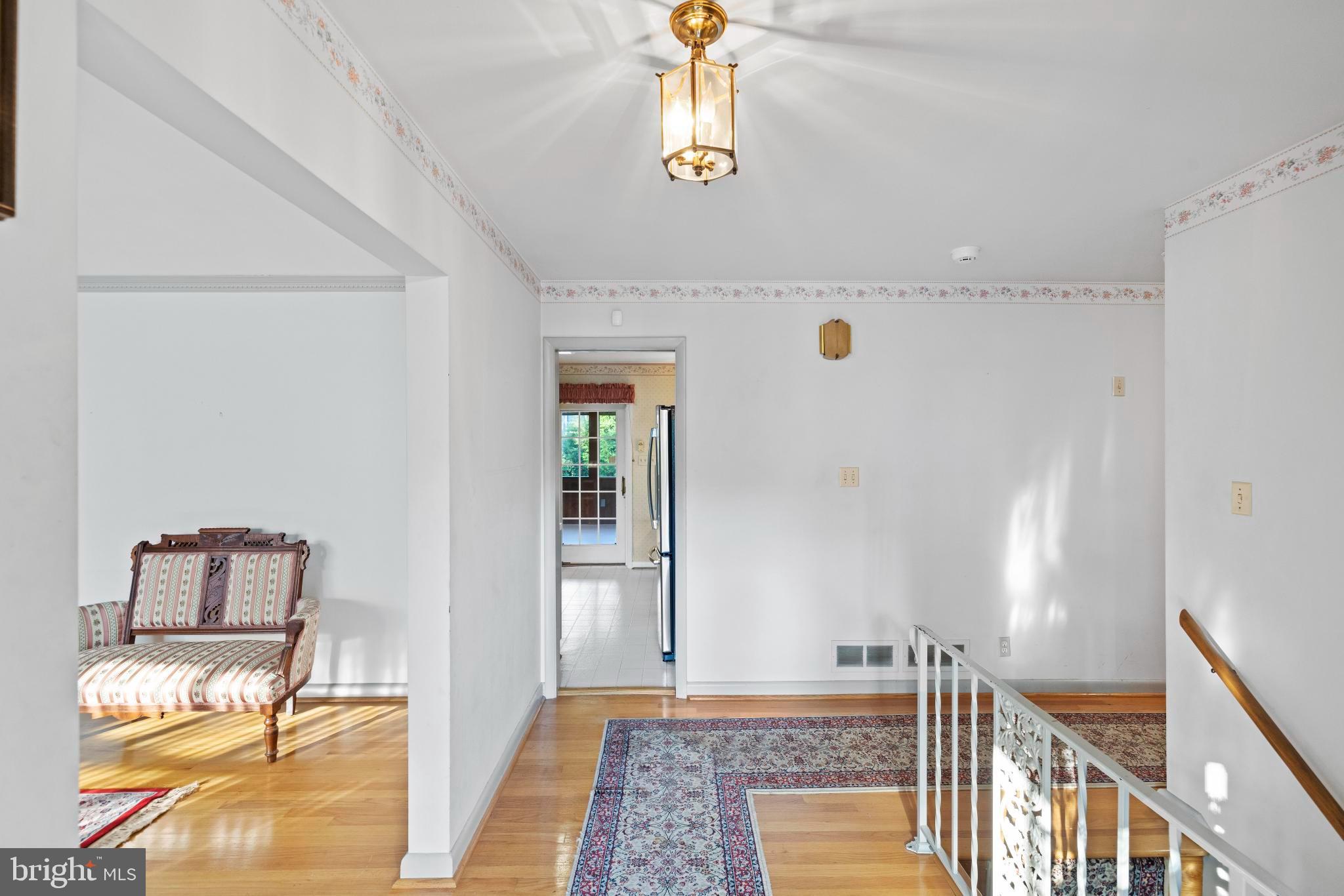 GOLF CLUB MANOR - Residential