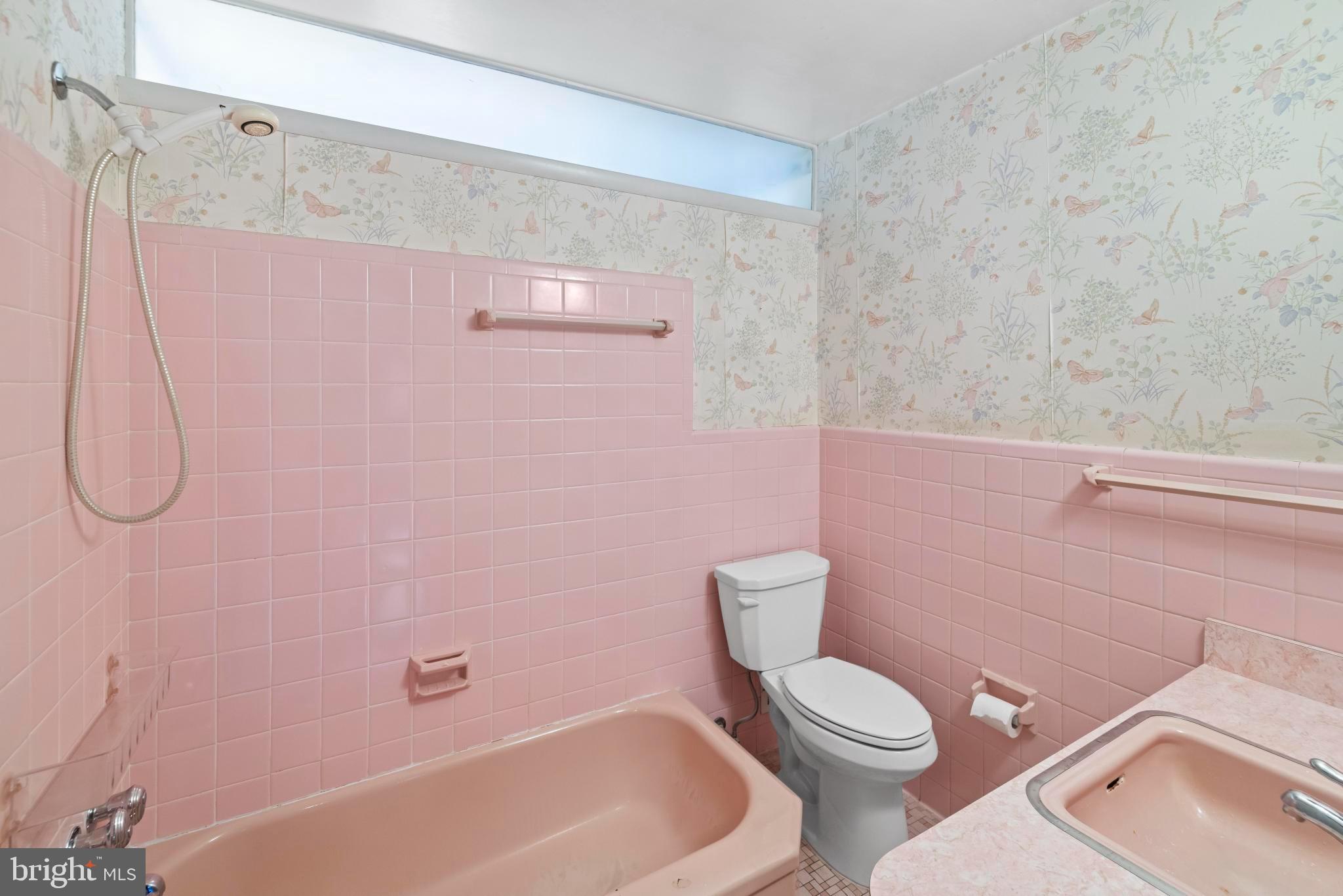 GOLF CLUB MANOR - Residential