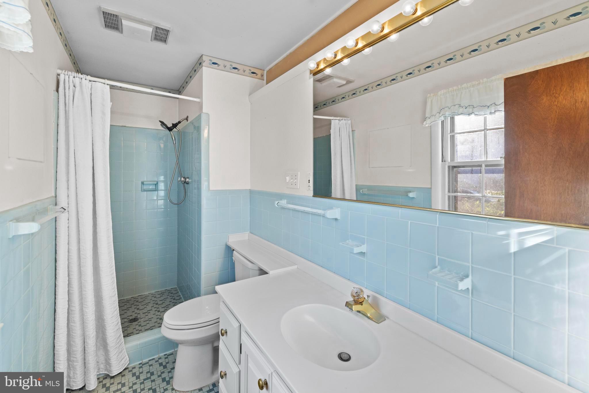 GOLF CLUB MANOR - Residential