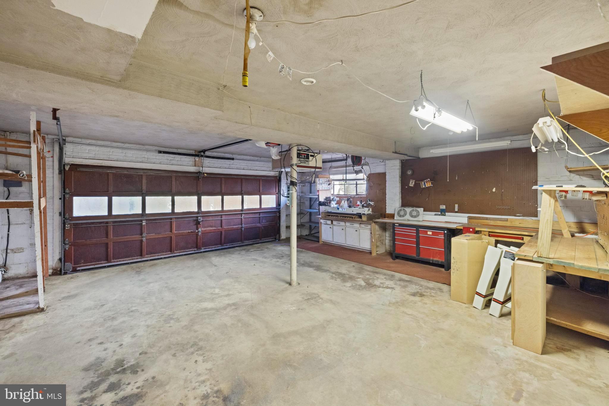 GOLF CLUB MANOR - Residential