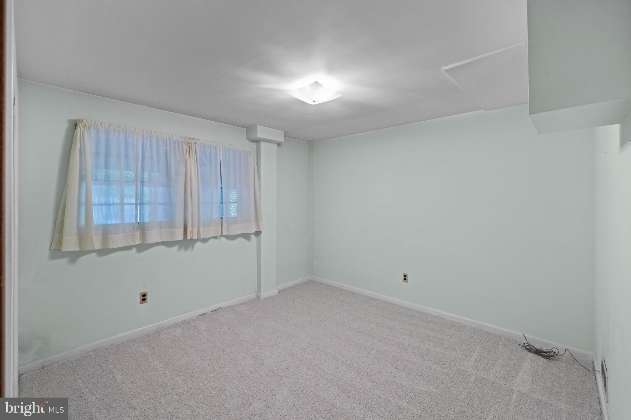 GOLF CLUB MANOR - Residential