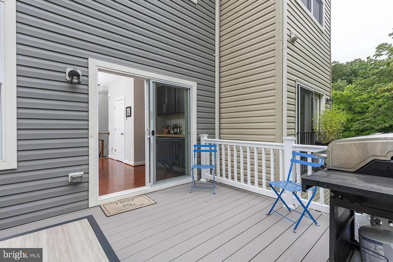 WOODSTREAM - Residential Lease