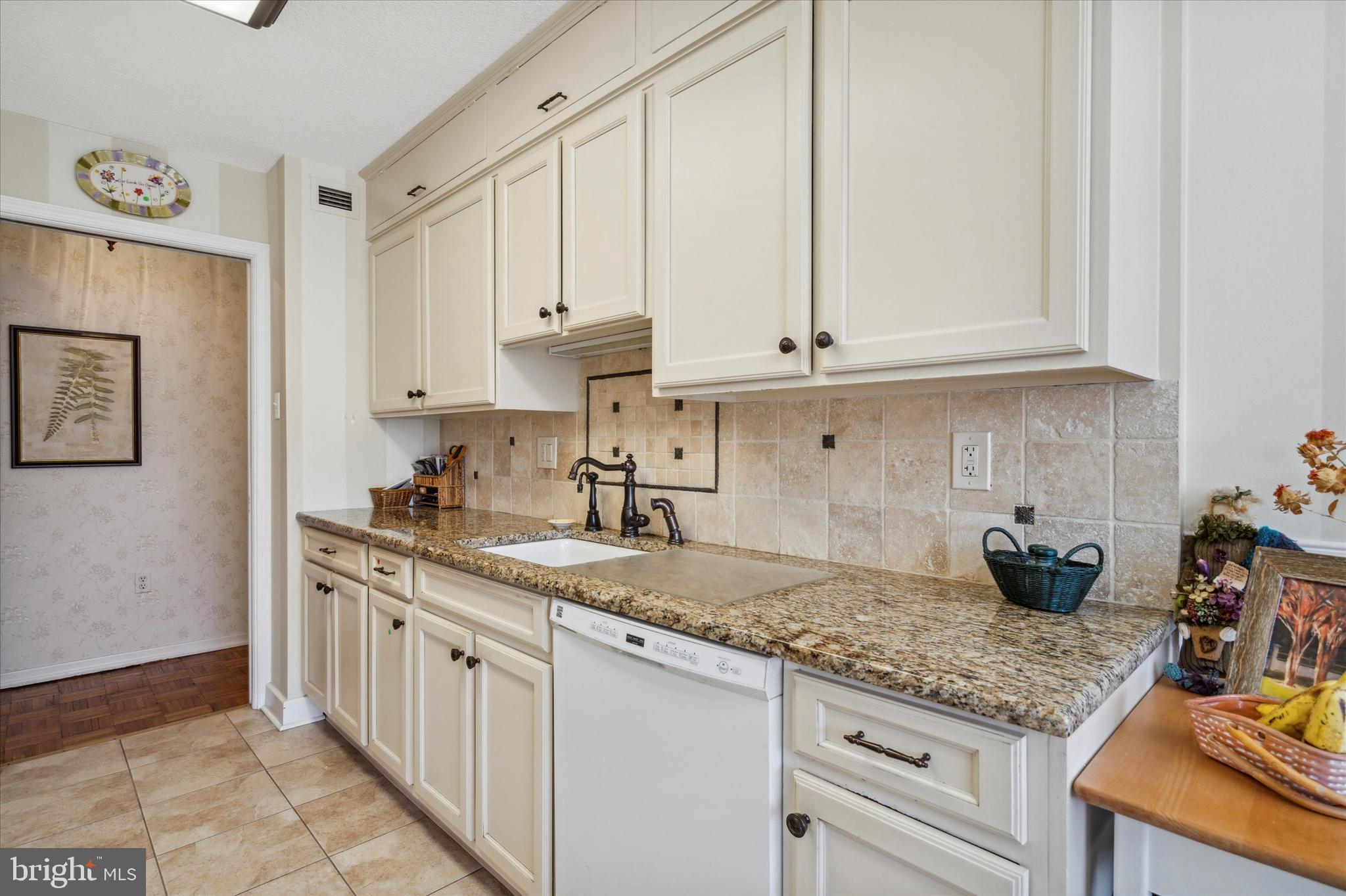 BRIAR HOUSE - Residential