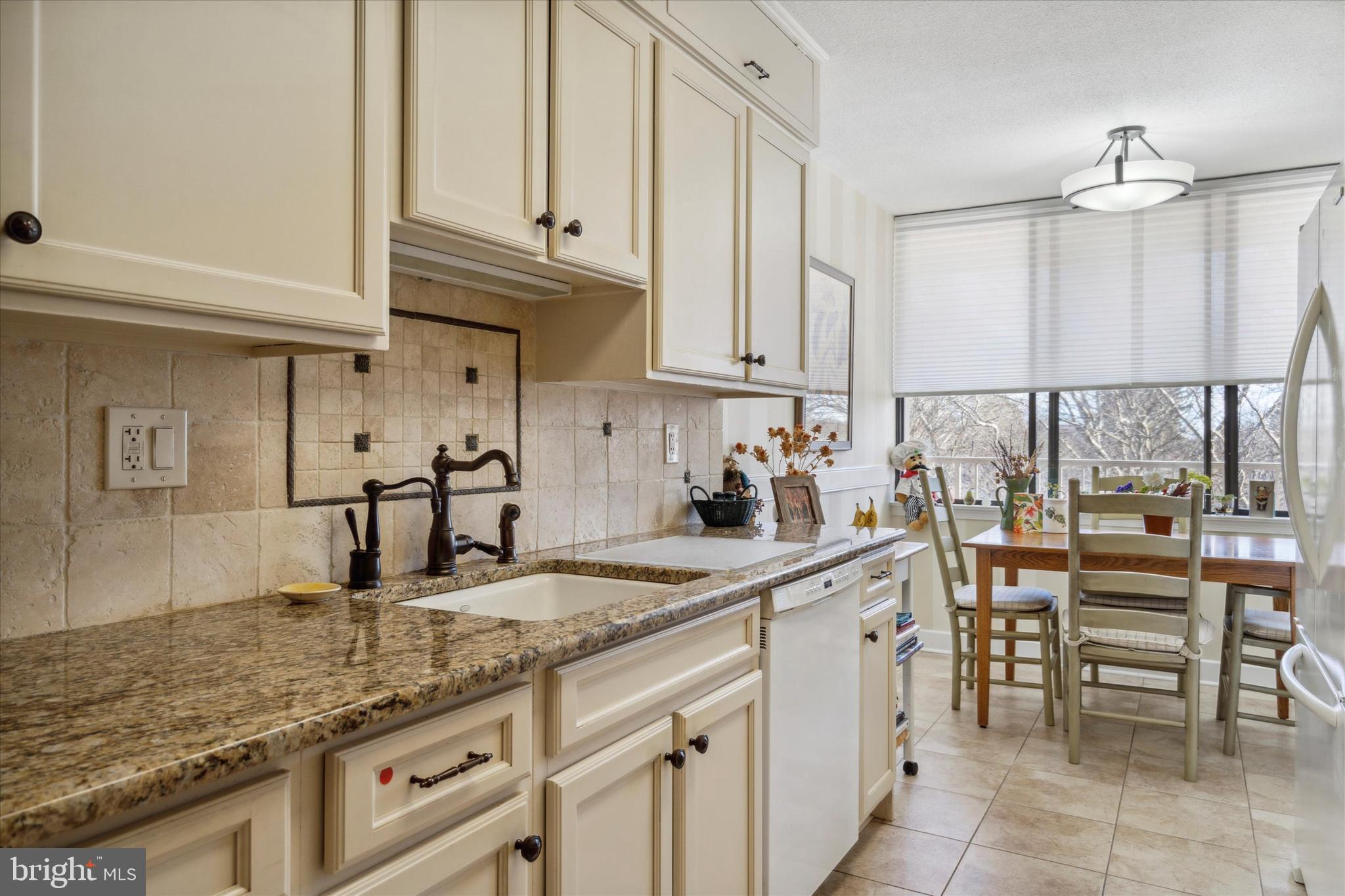 BRIAR HOUSE - Residential