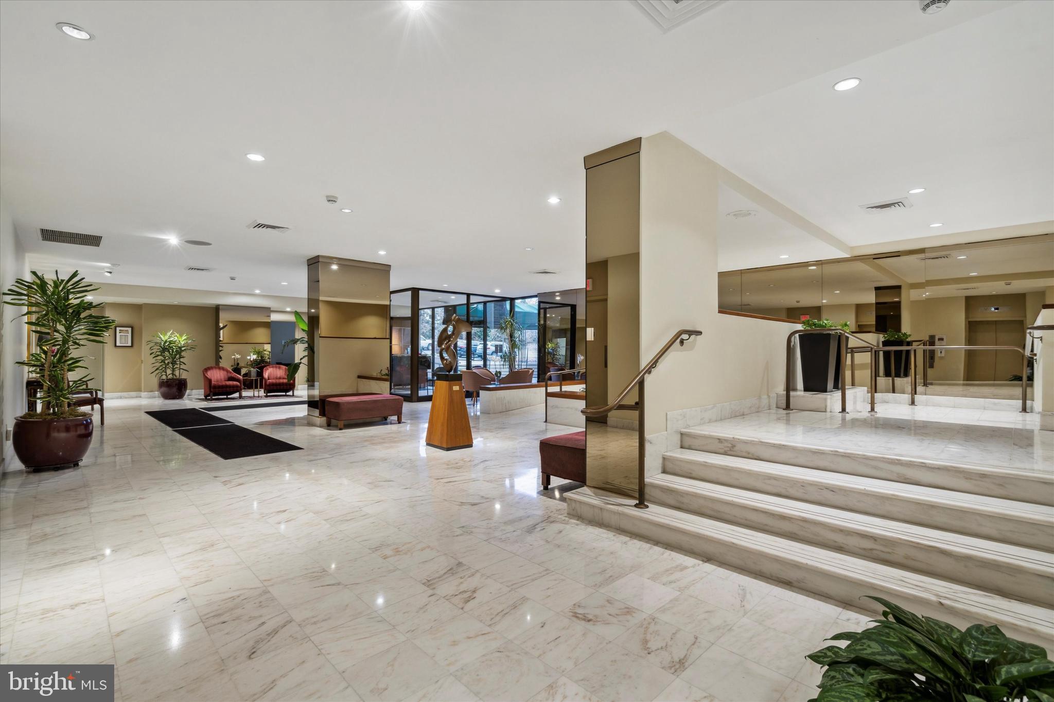 BRIAR HOUSE - Residential