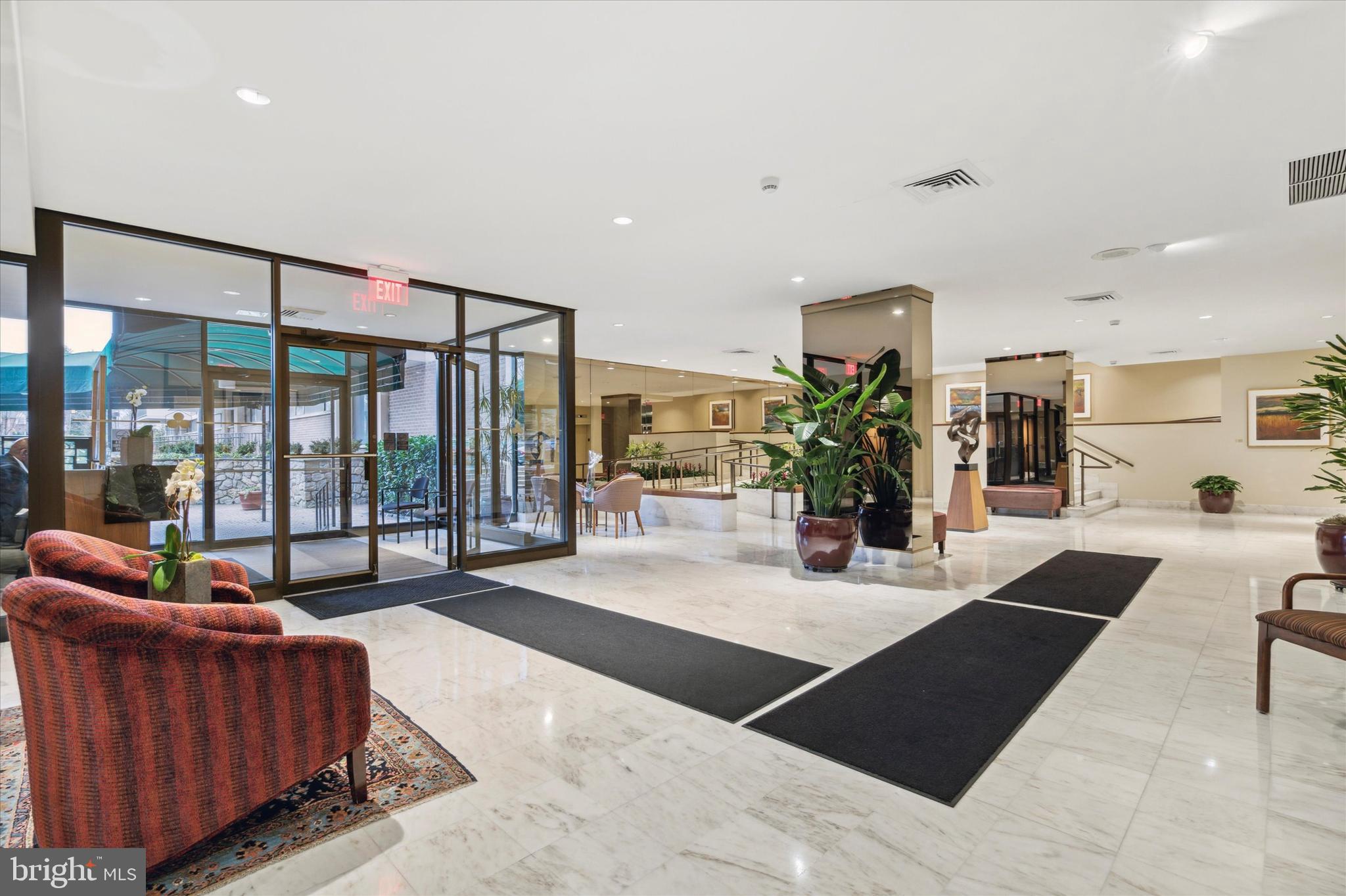 BRIAR HOUSE - Residential