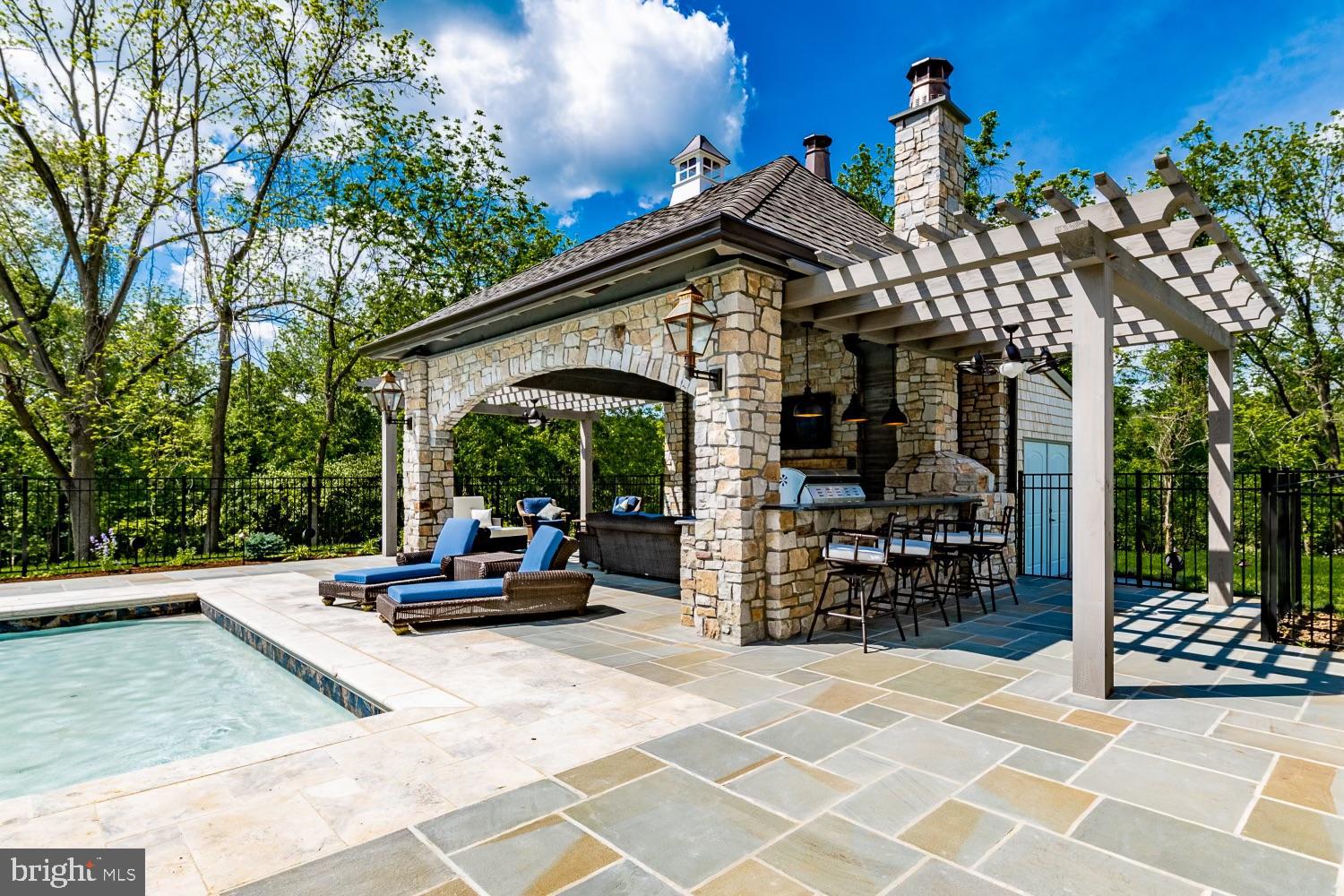 HIGHGROVE - Residential