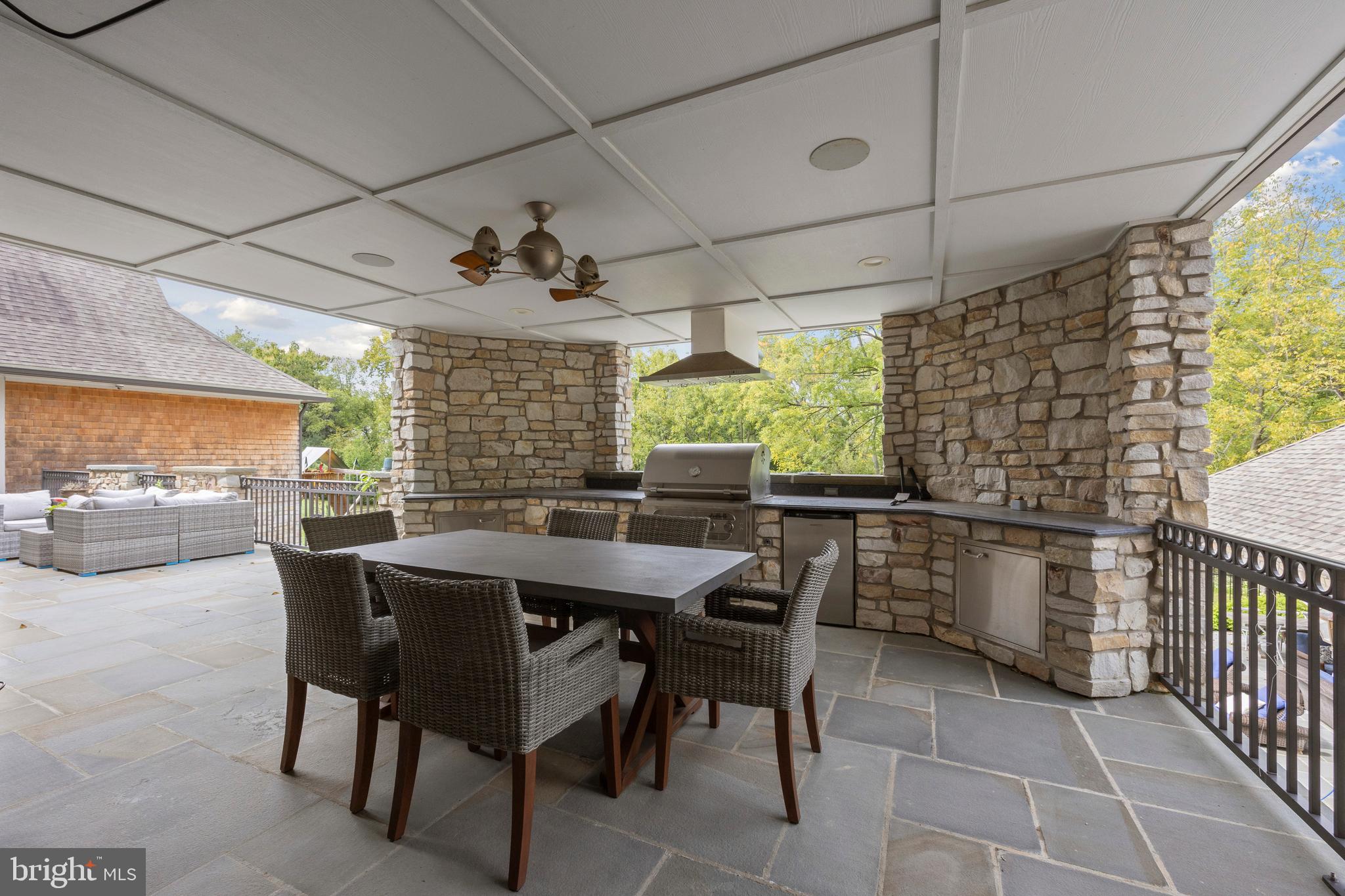 HIGHGROVE - Residential