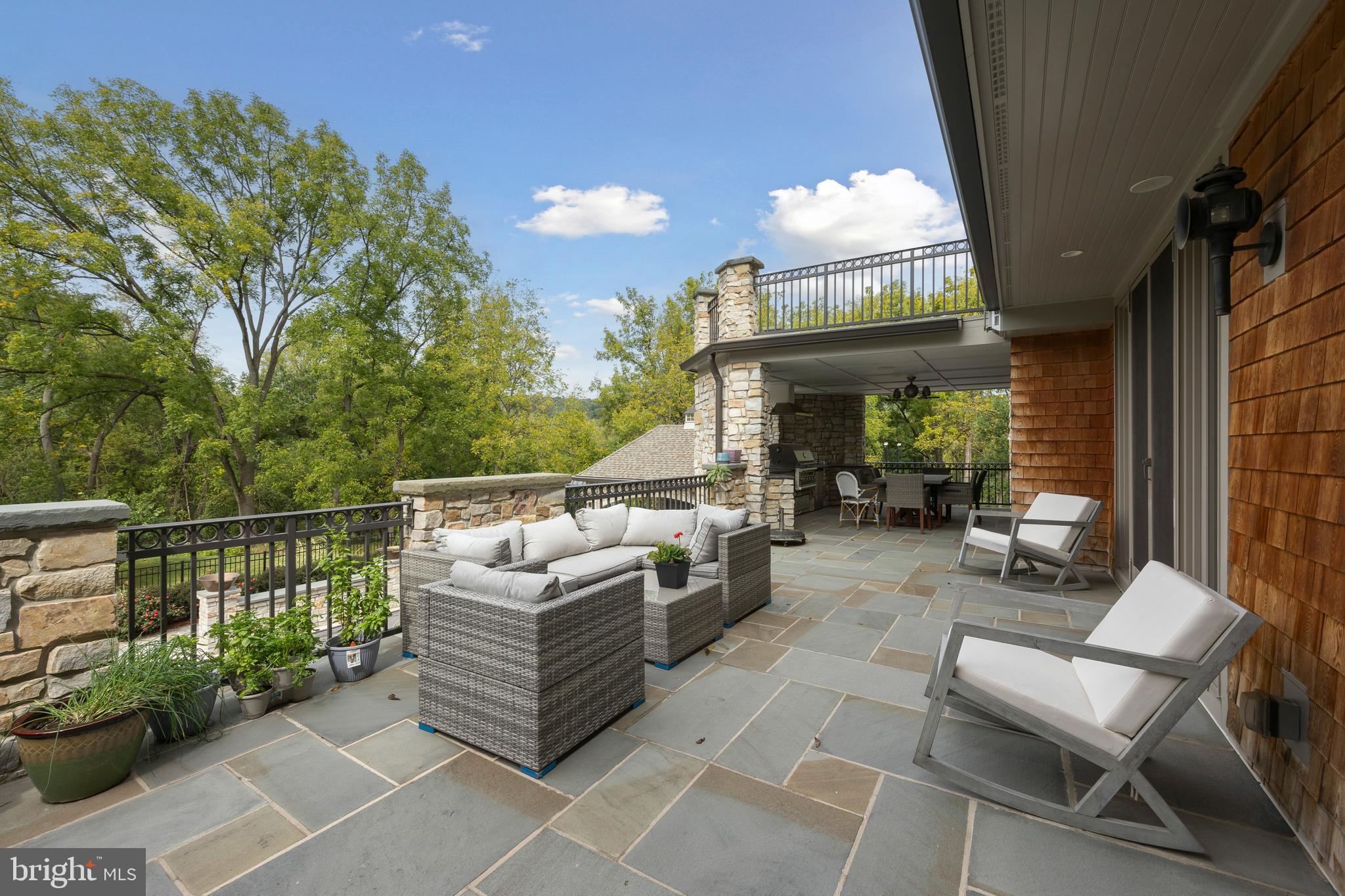 HIGHGROVE - Residential