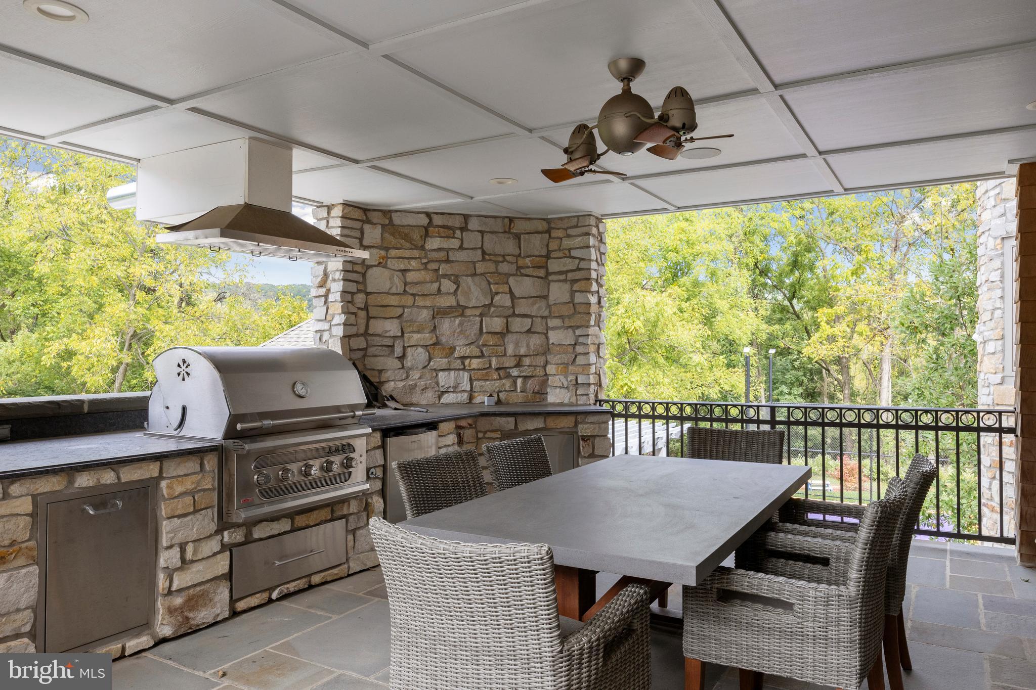 HIGHGROVE - Residential