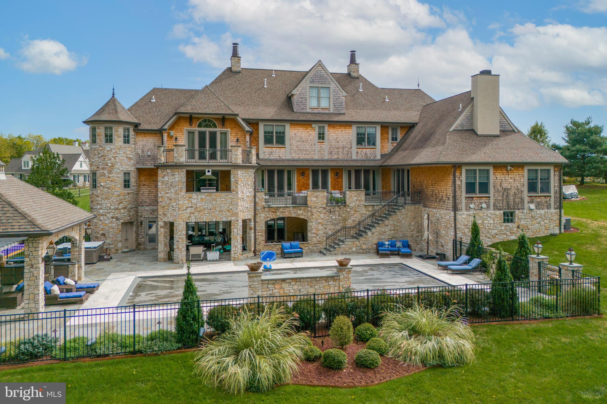 HIGHGROVE - Residential