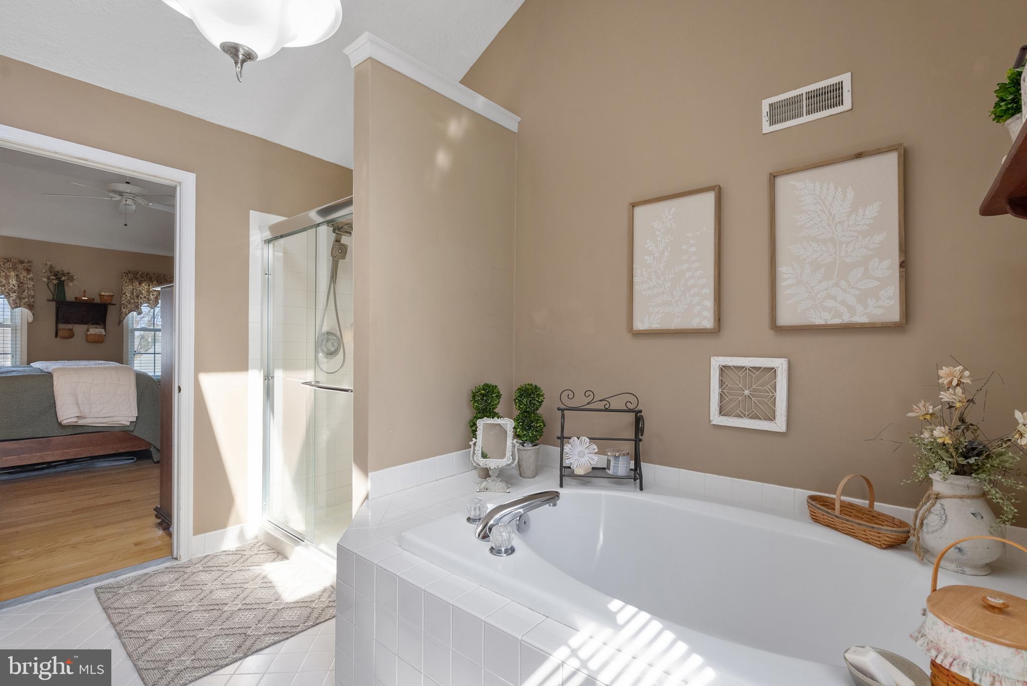 FRANCONIA HUNT - Residential