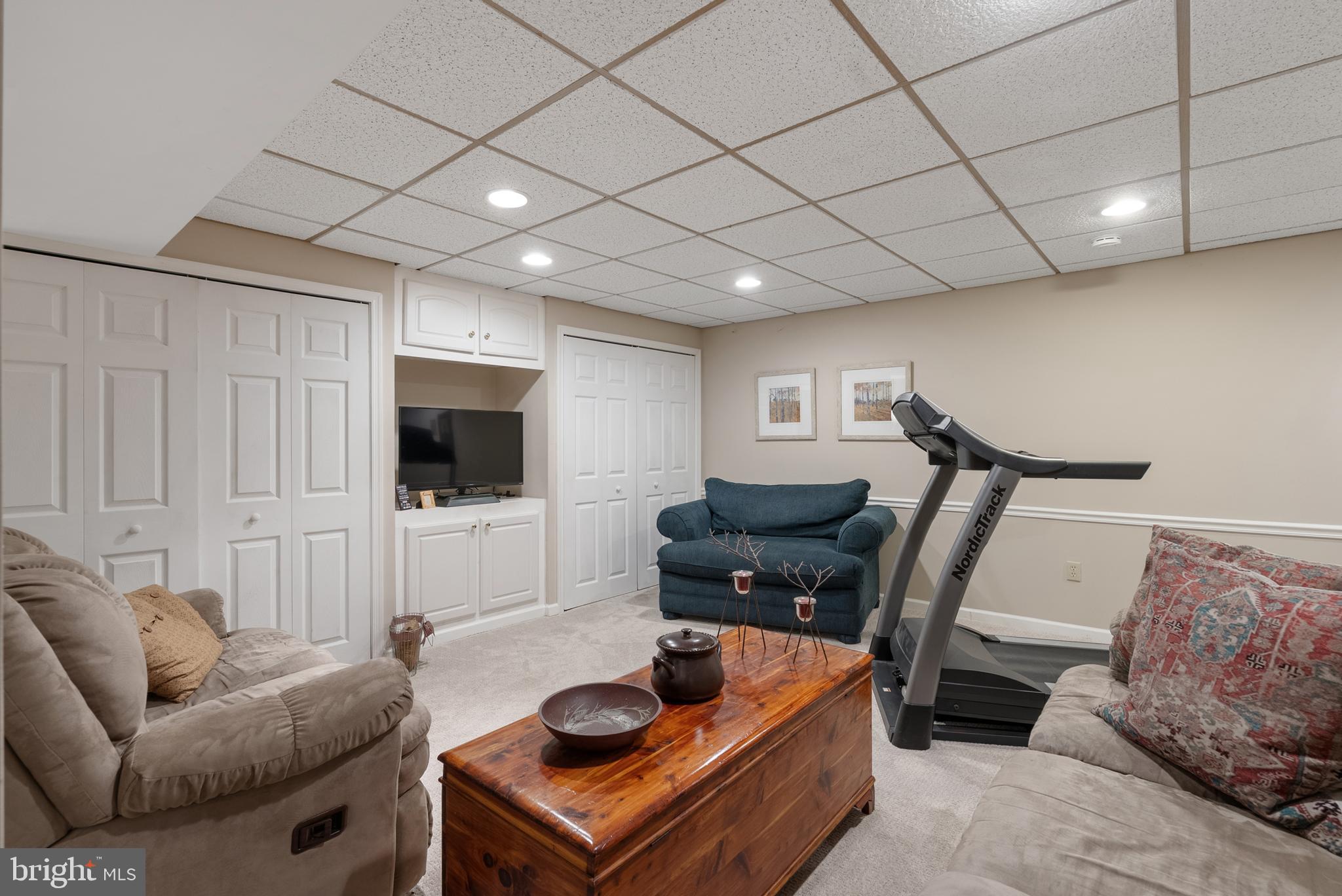 FRANCONIA HUNT - Residential