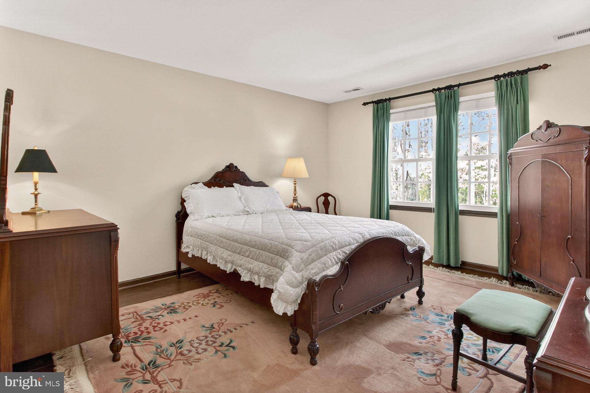 FAIRFAX STATION - Residential