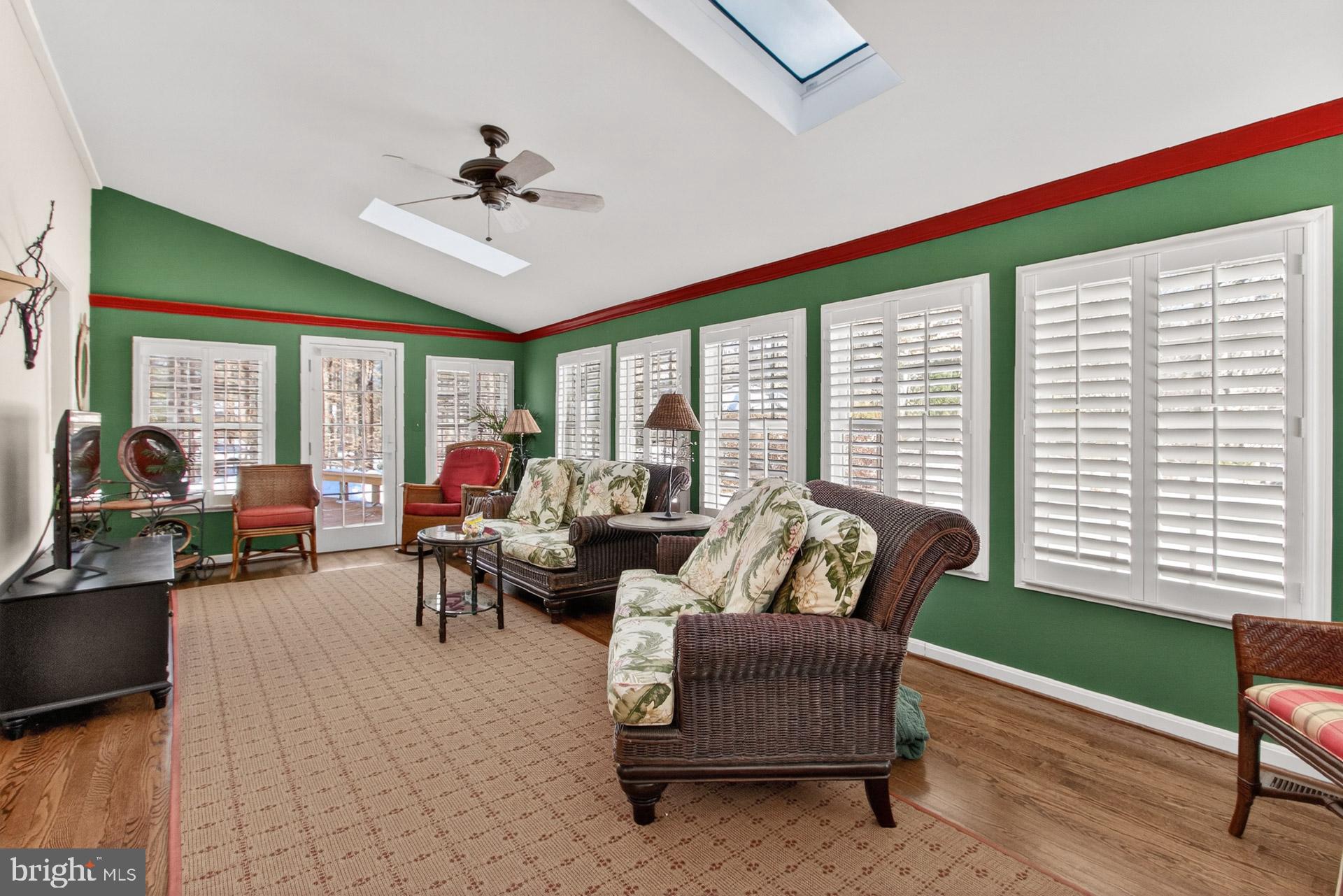 FAIRFAX STATION - Residential