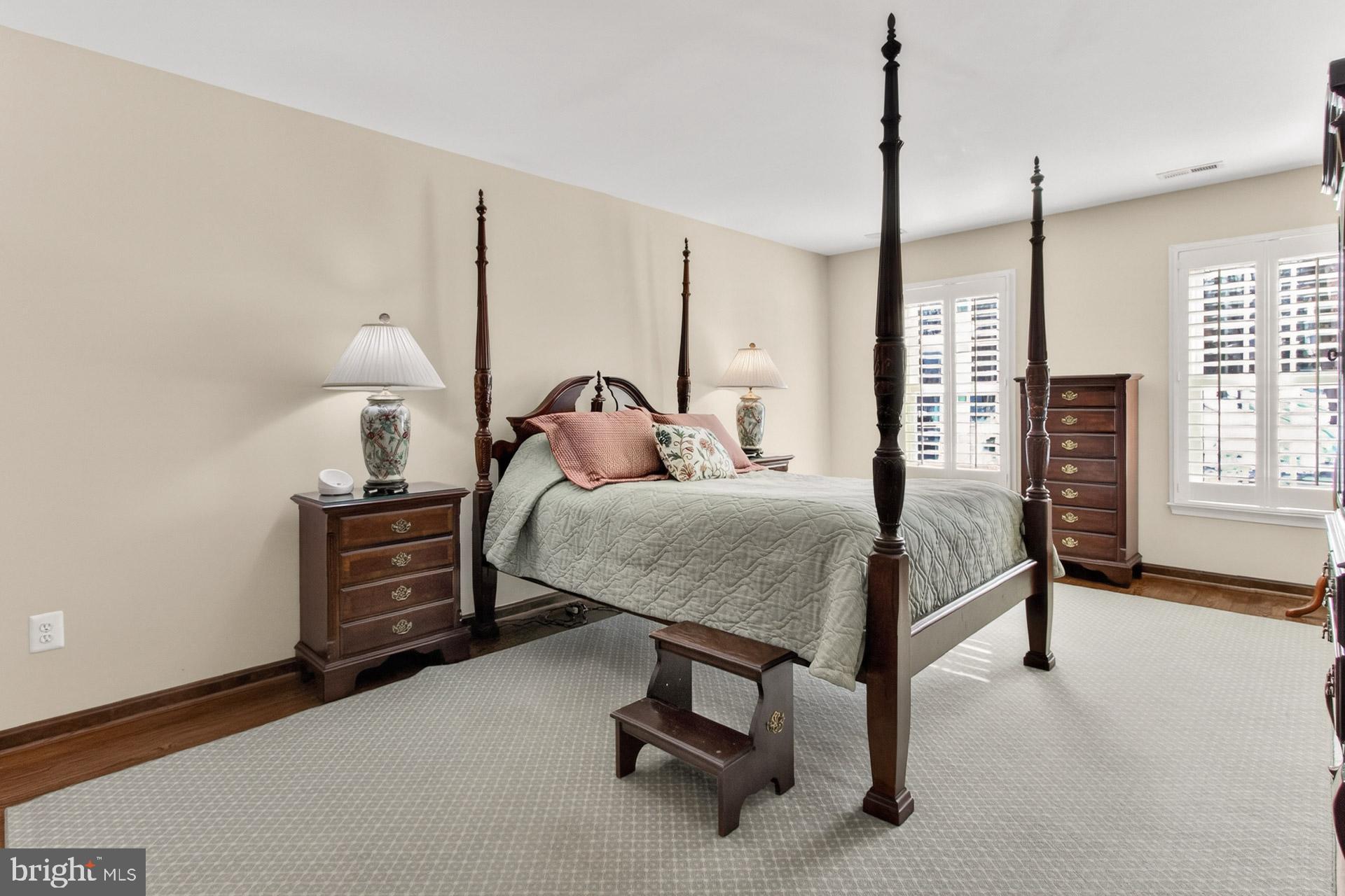 FAIRFAX STATION - Residential