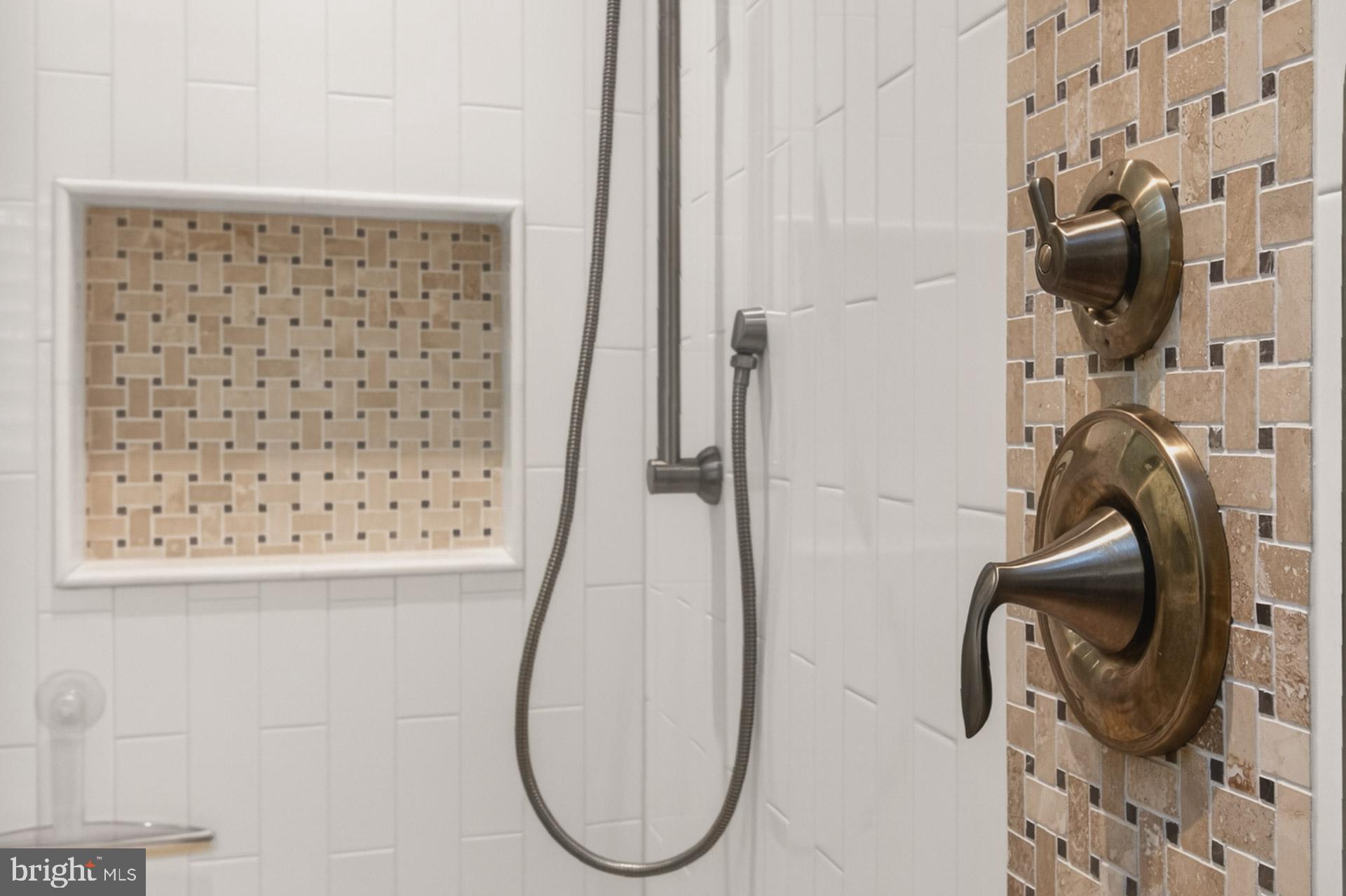 FAIRFAX STATION - Residential