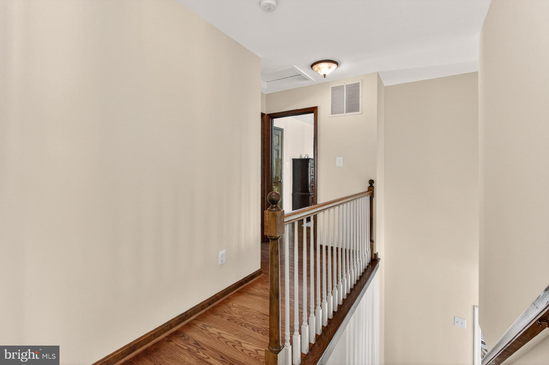 FAIRFAX STATION - Residential