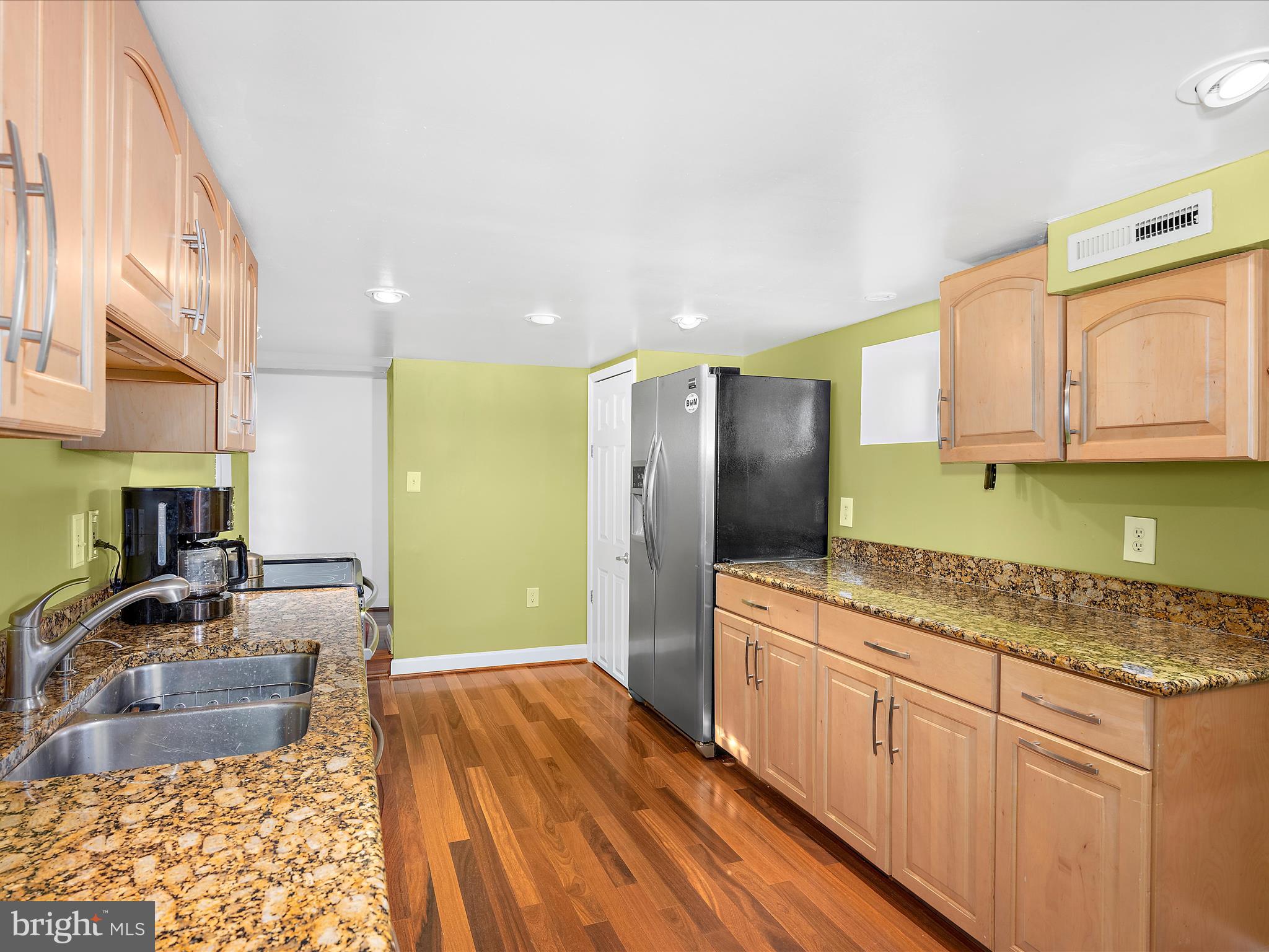 SPARROWS POINT MANOR - Residential