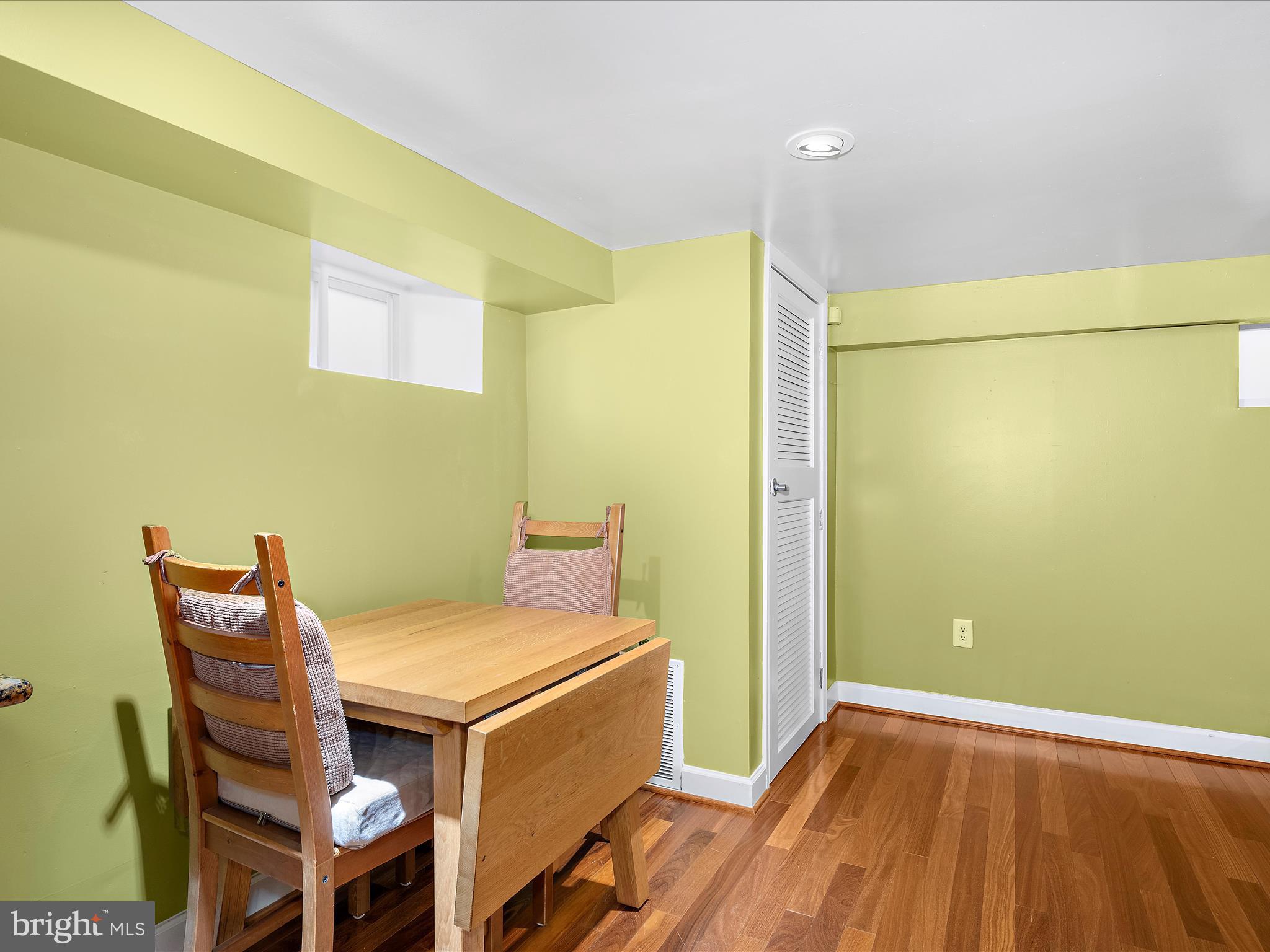 SPARROWS POINT MANOR - Residential