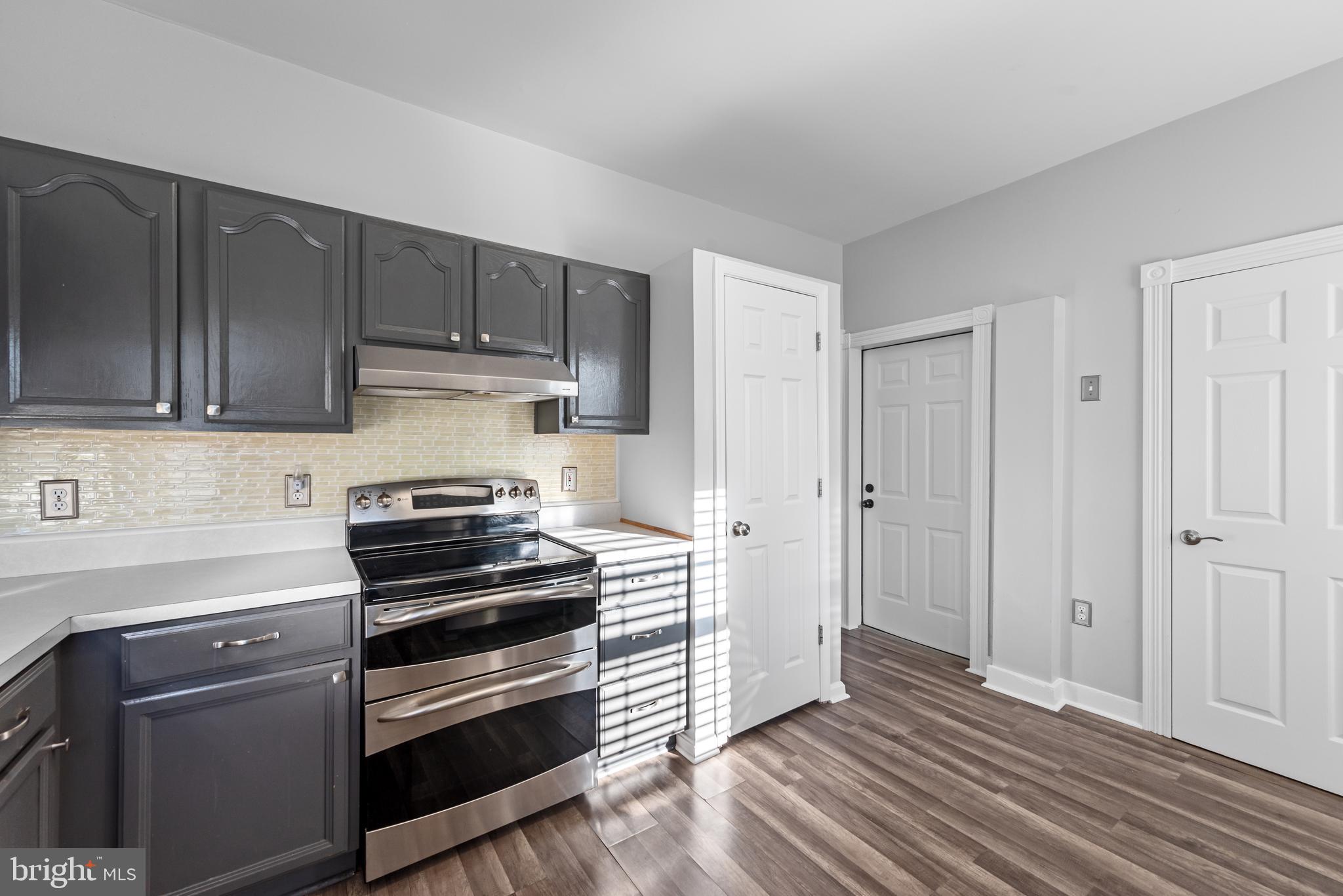 CHARLES TOWN - Residential