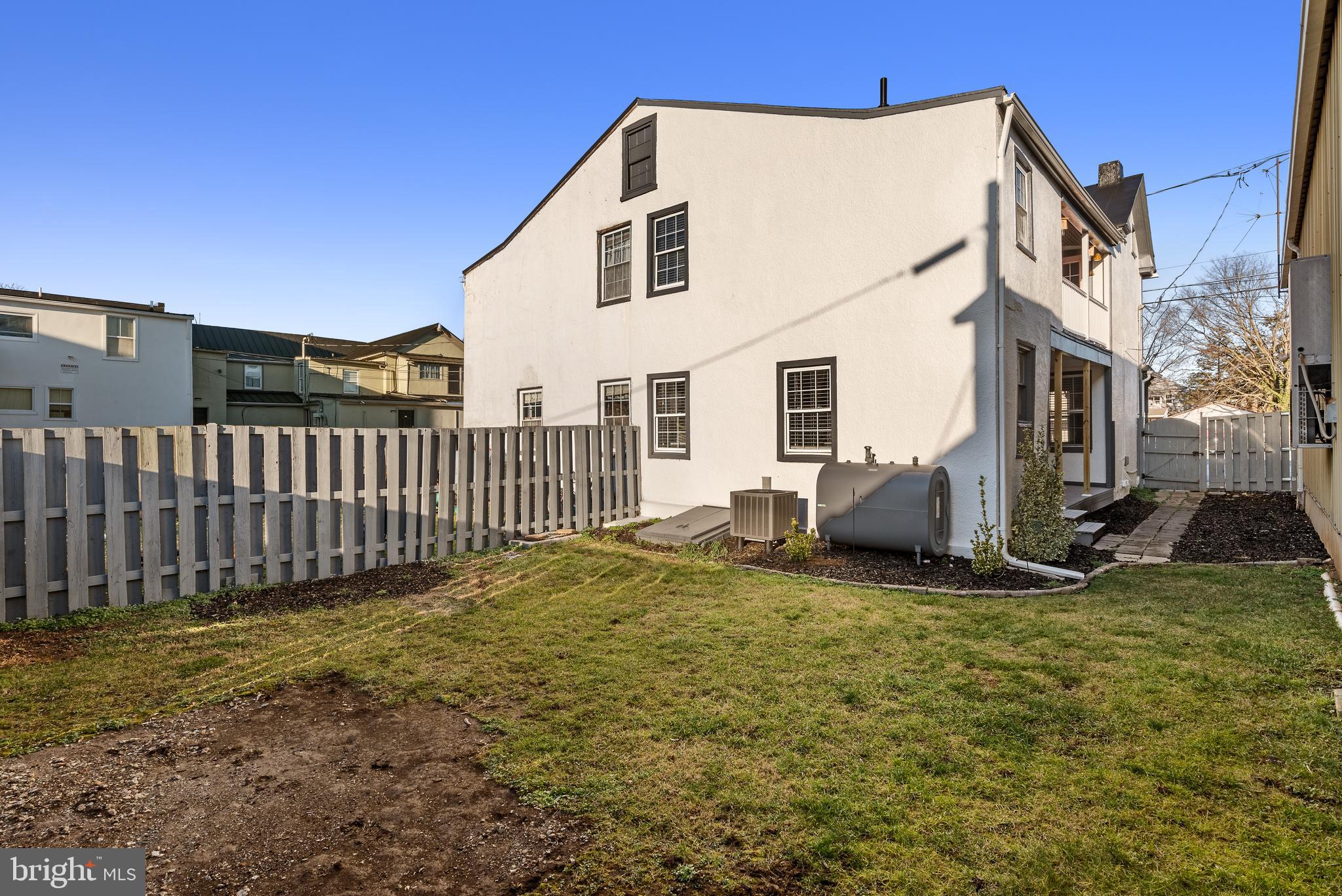 CHARLES TOWN - Residential