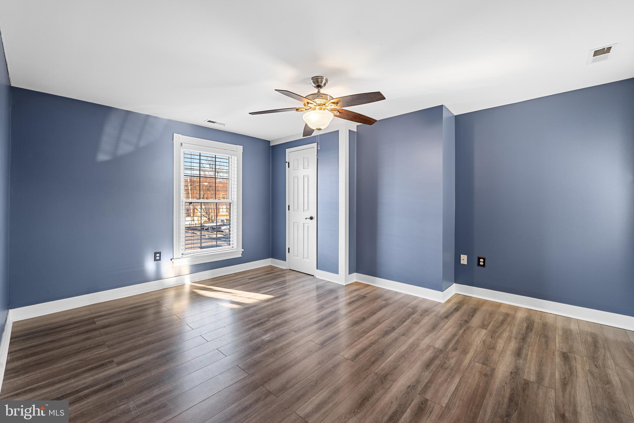 CHARLES TOWN - Residential