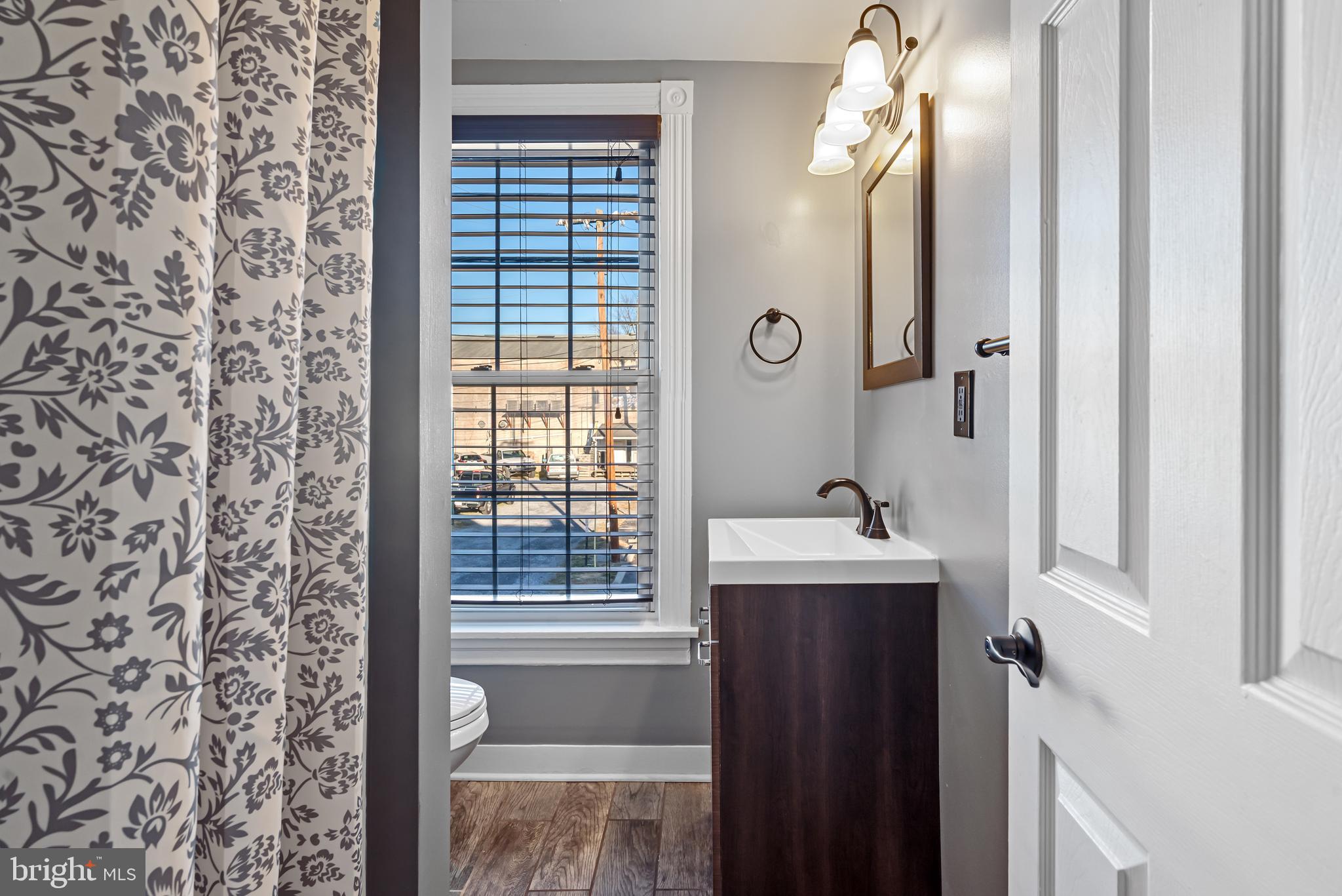 CHARLES TOWN - Residential