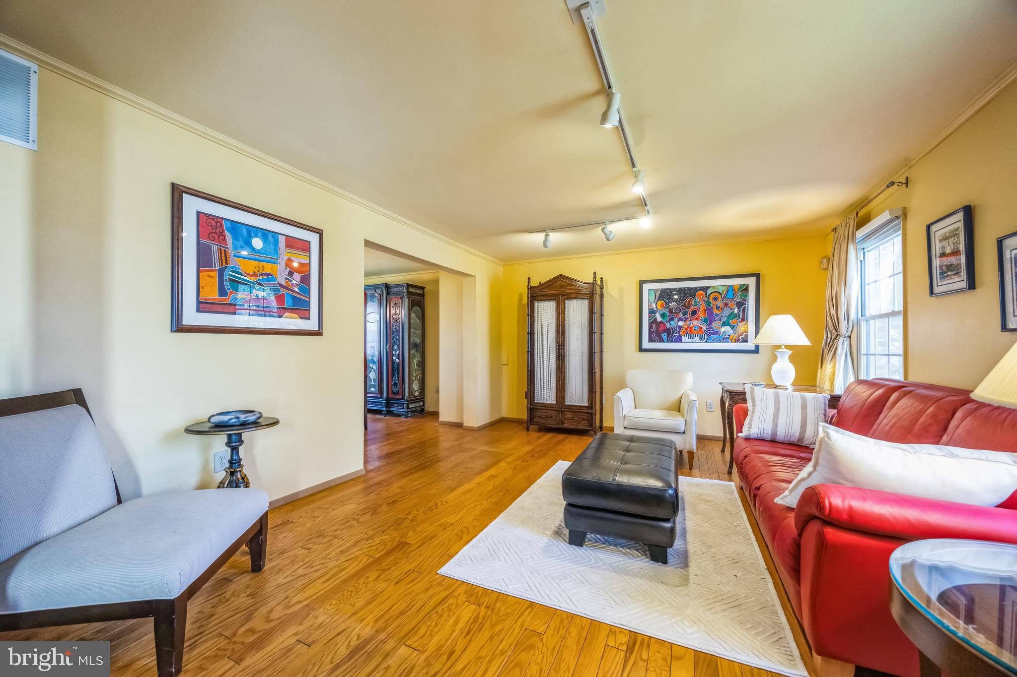 409 LONGSTONE DRIVE