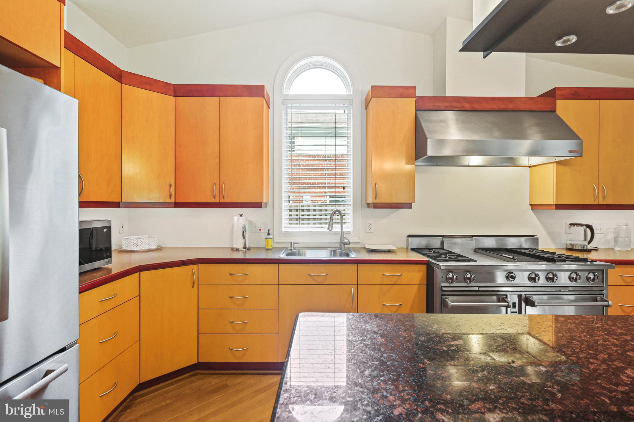 PIKESVILLE - Residential