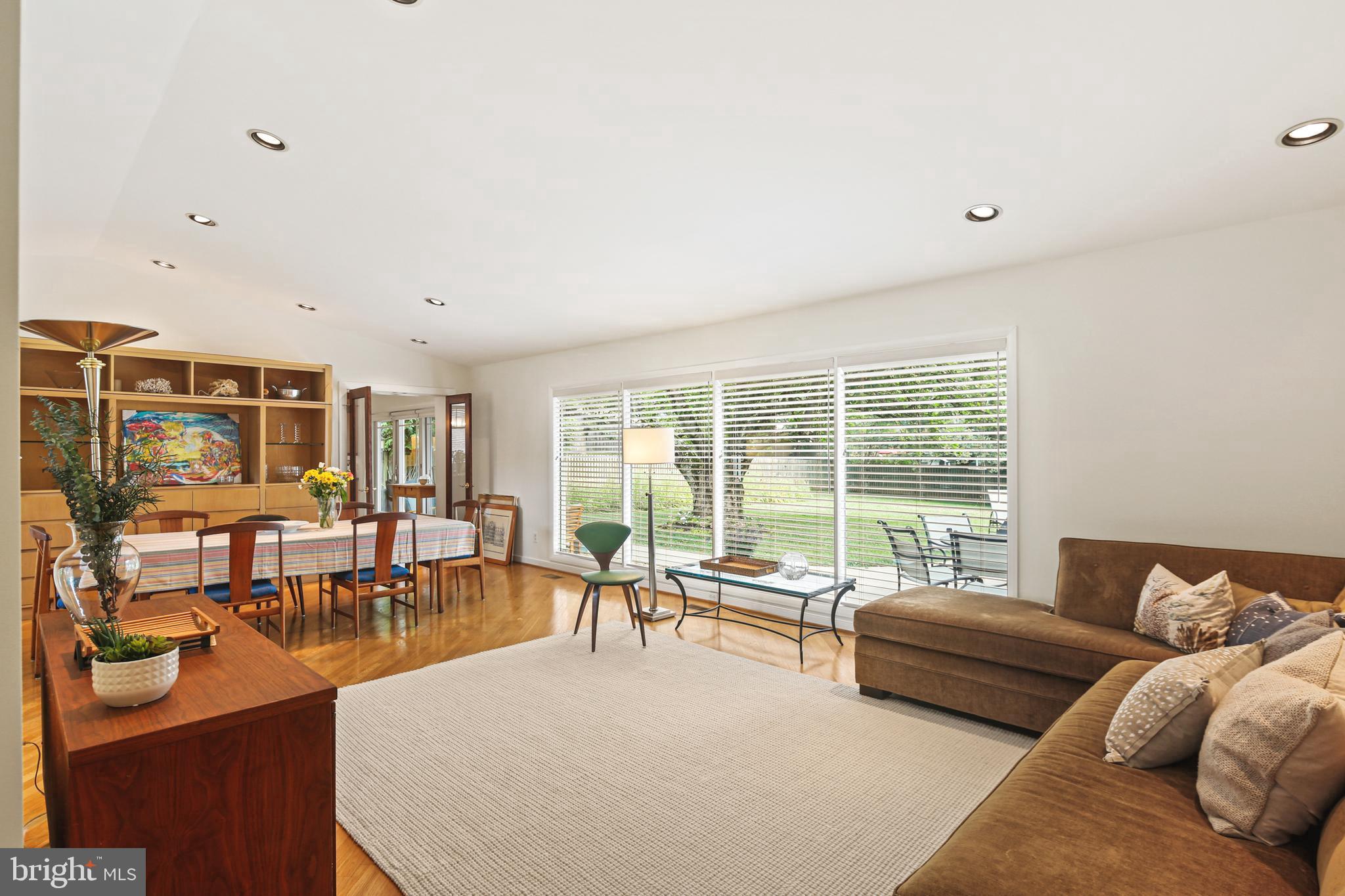 PIKESVILLE - Residential