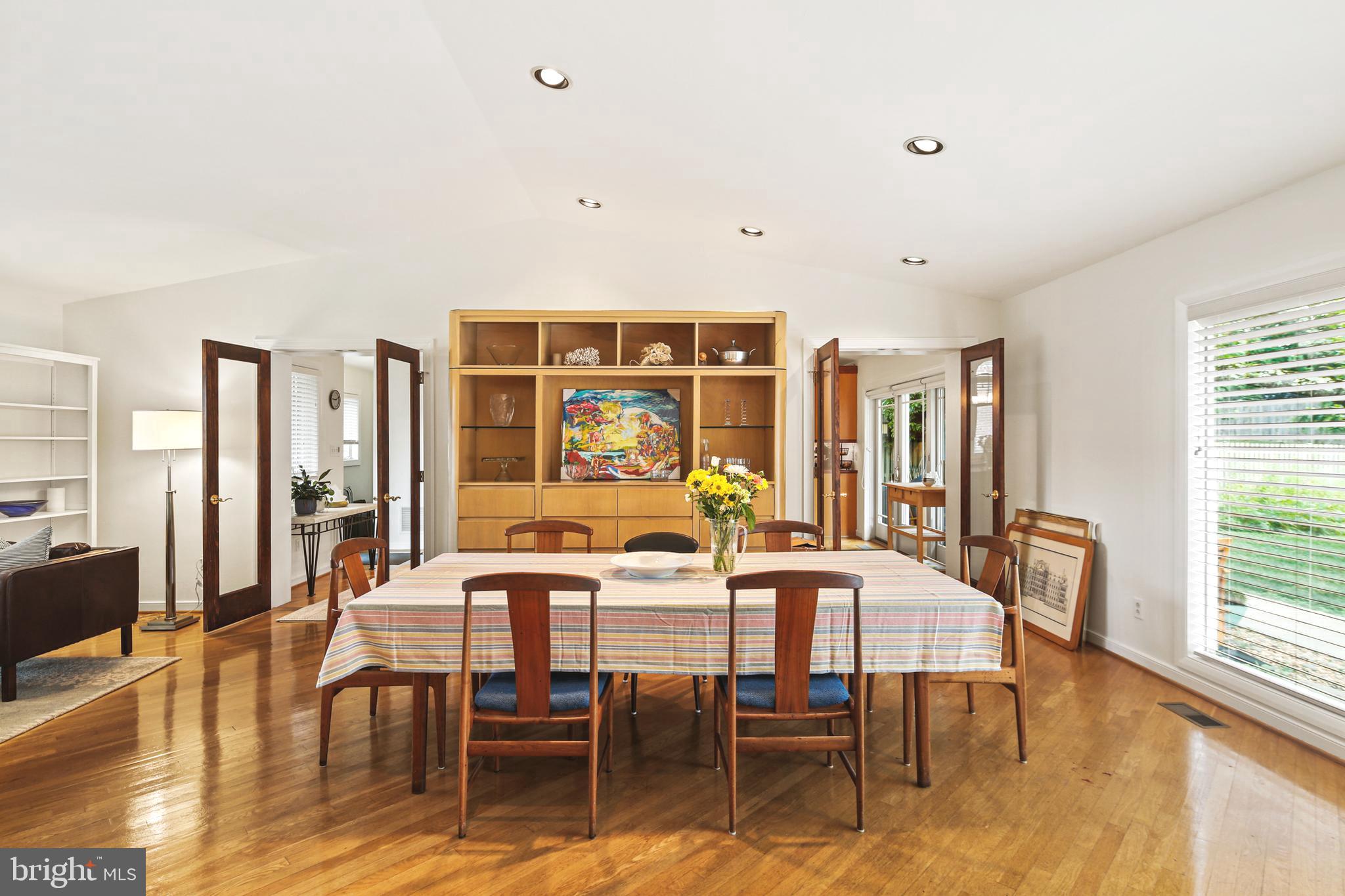 PIKESVILLE - Residential