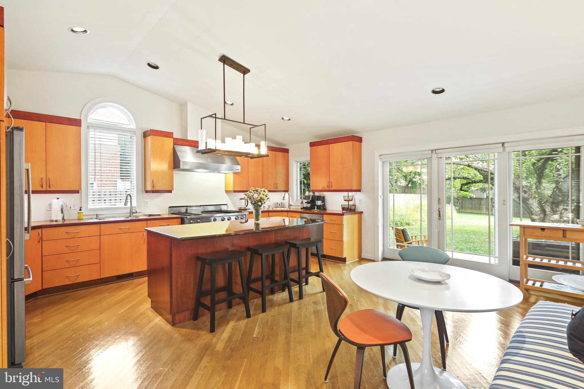 PIKESVILLE - Residential