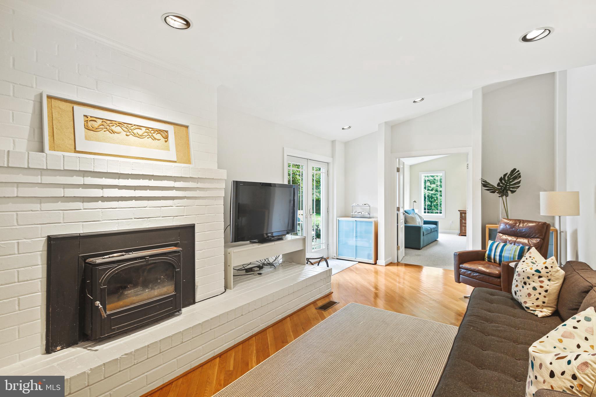 PIKESVILLE - Residential