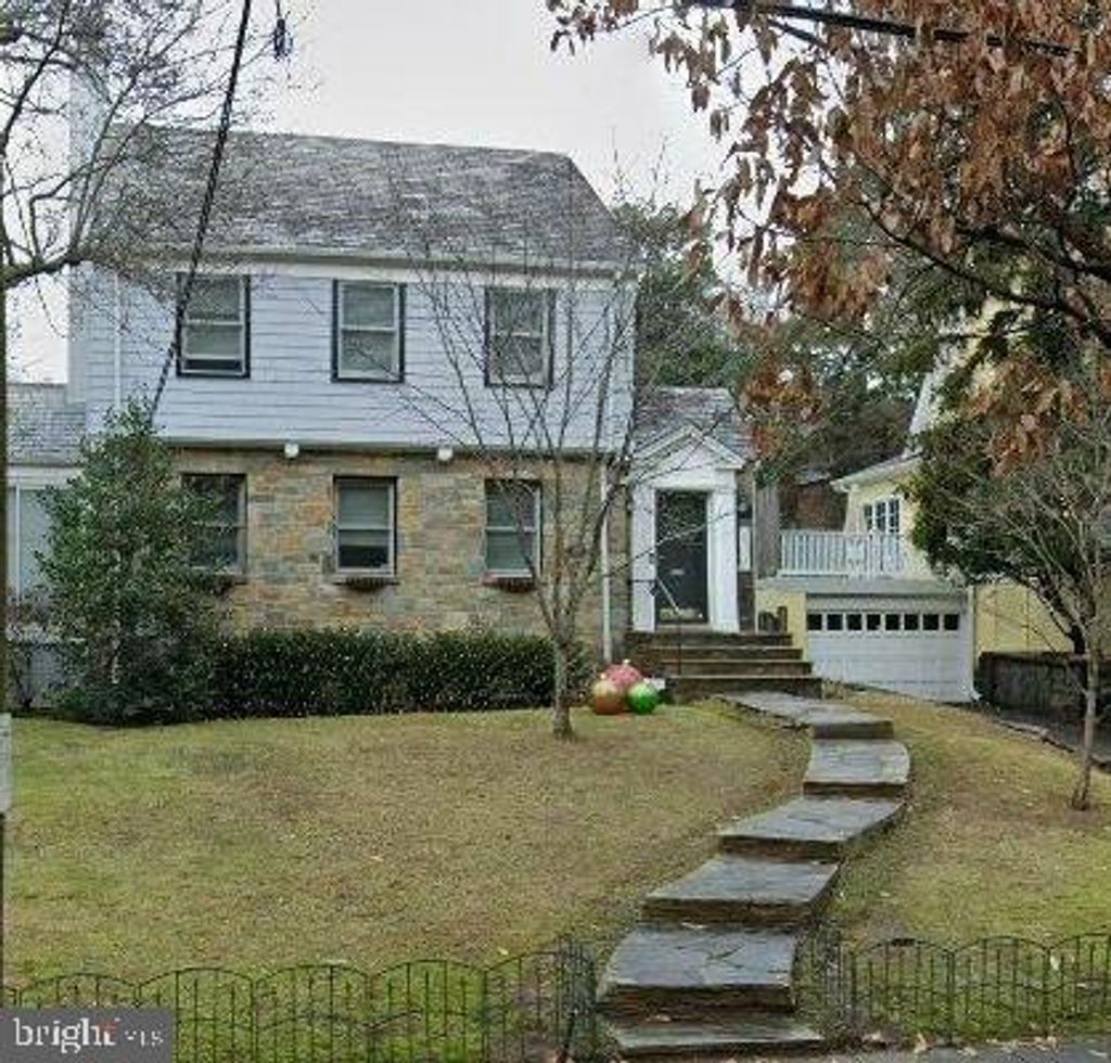 Photo of 6318 31st Street NW, WASHINGTON, DC 20015 (MLS # DCDC2225080)