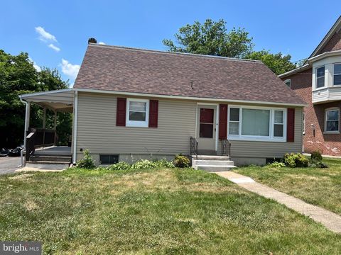 Photo of 220 Glasgow Street, POTTSTOWN, PA 19464 (MLS # PAMC2185788)