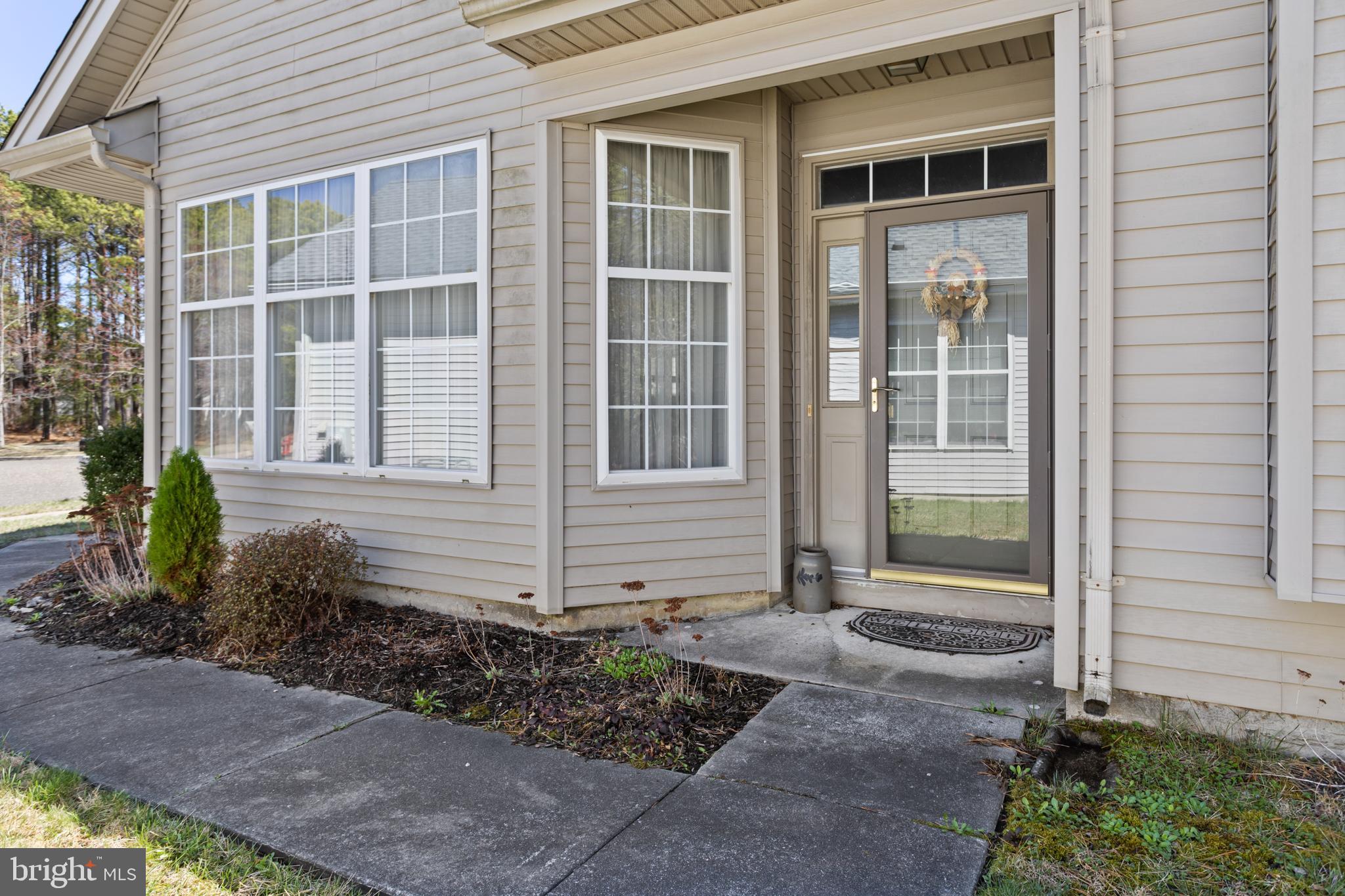 29 DUTCHESS COURT