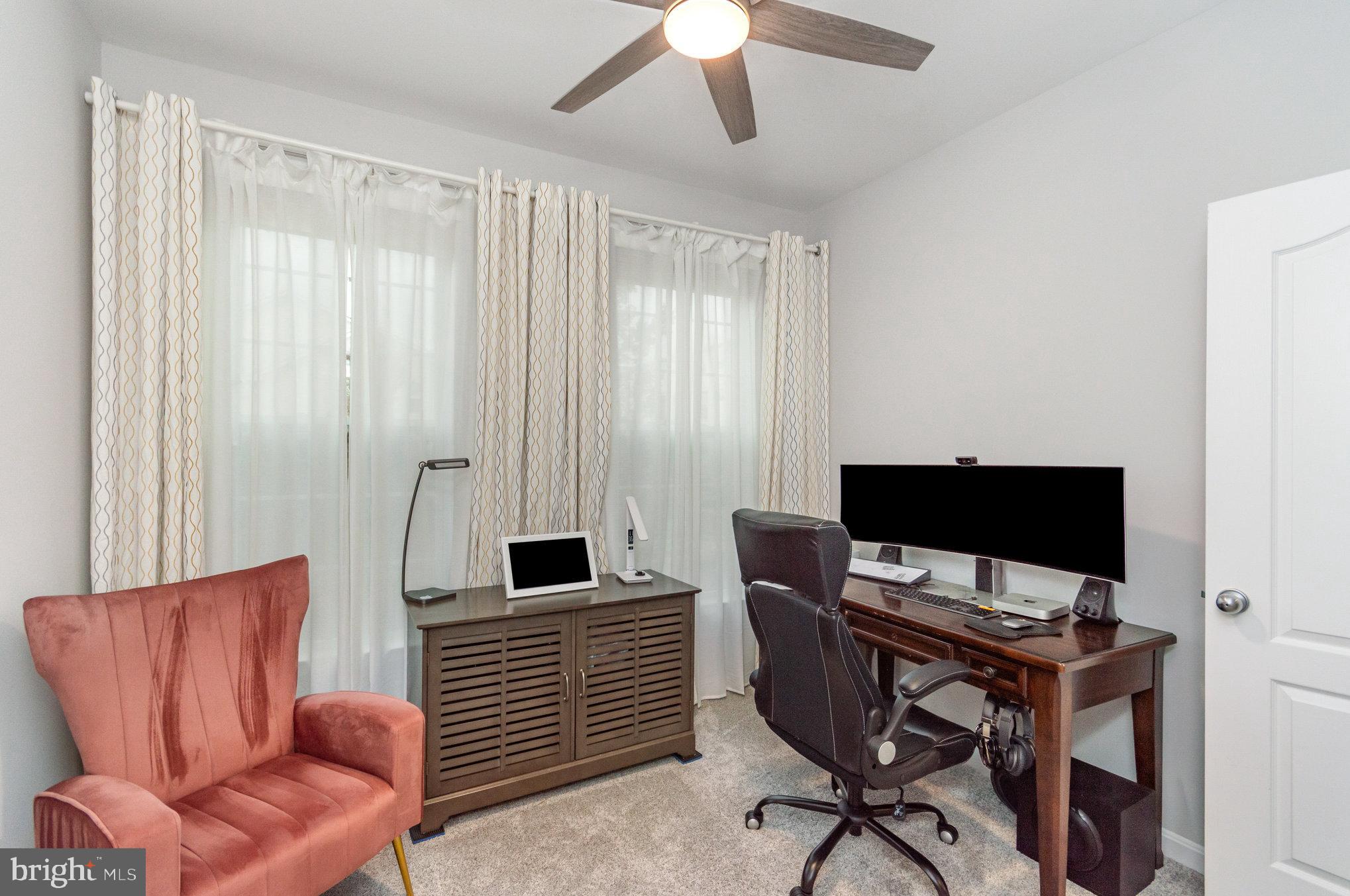 LANSDOWNE TOWN CENTER - Residential