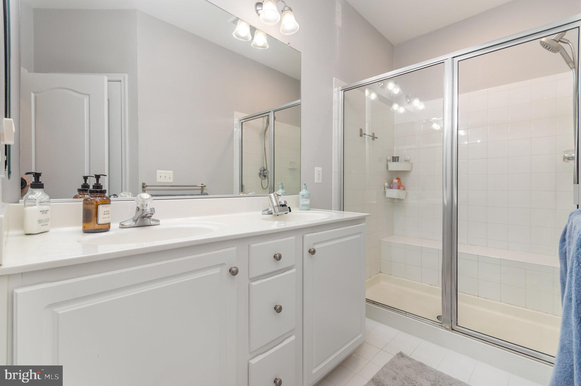 LANSDOWNE TOWN CENTER - Residential