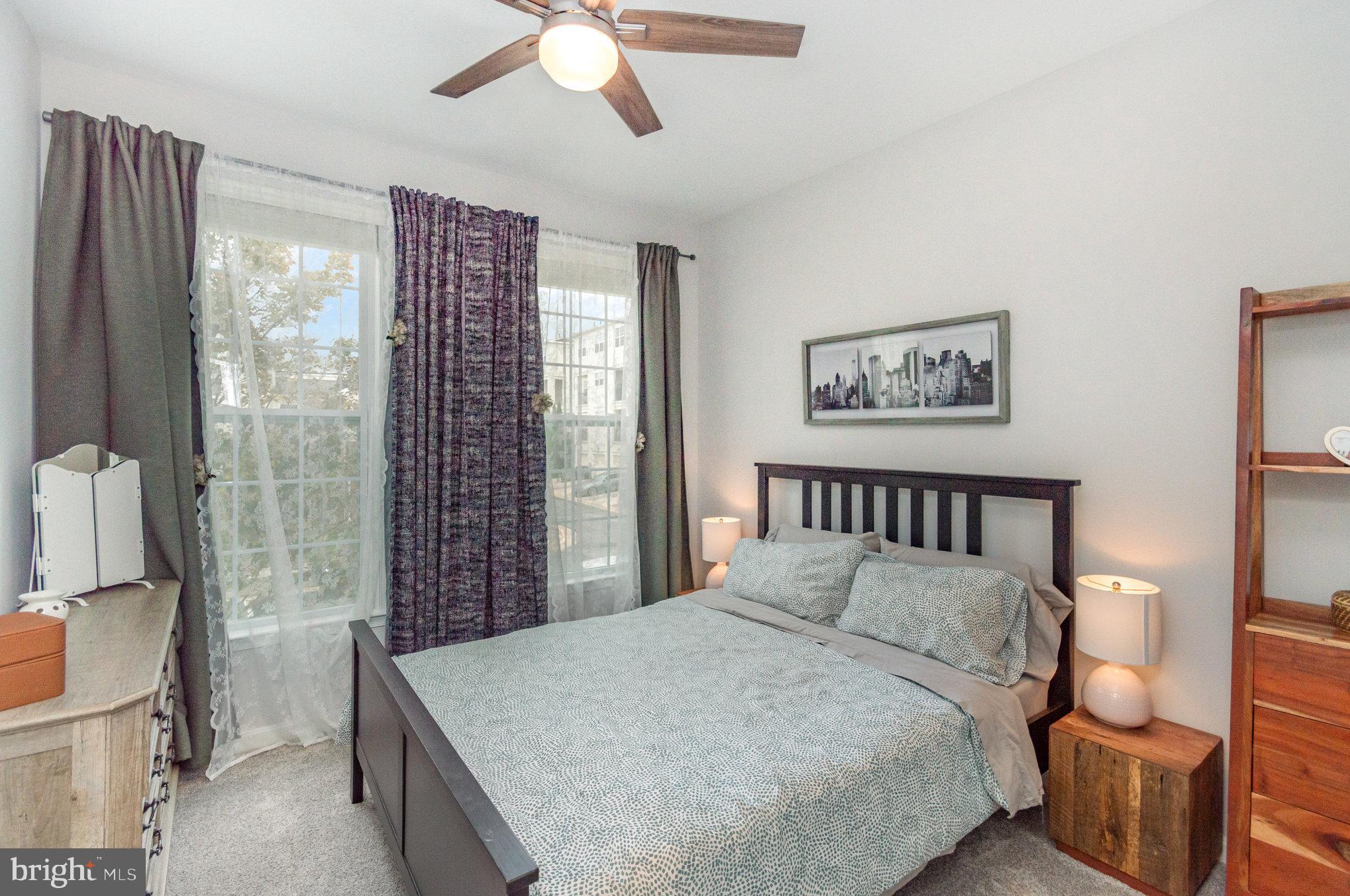 LANSDOWNE TOWN CENTER - Residential